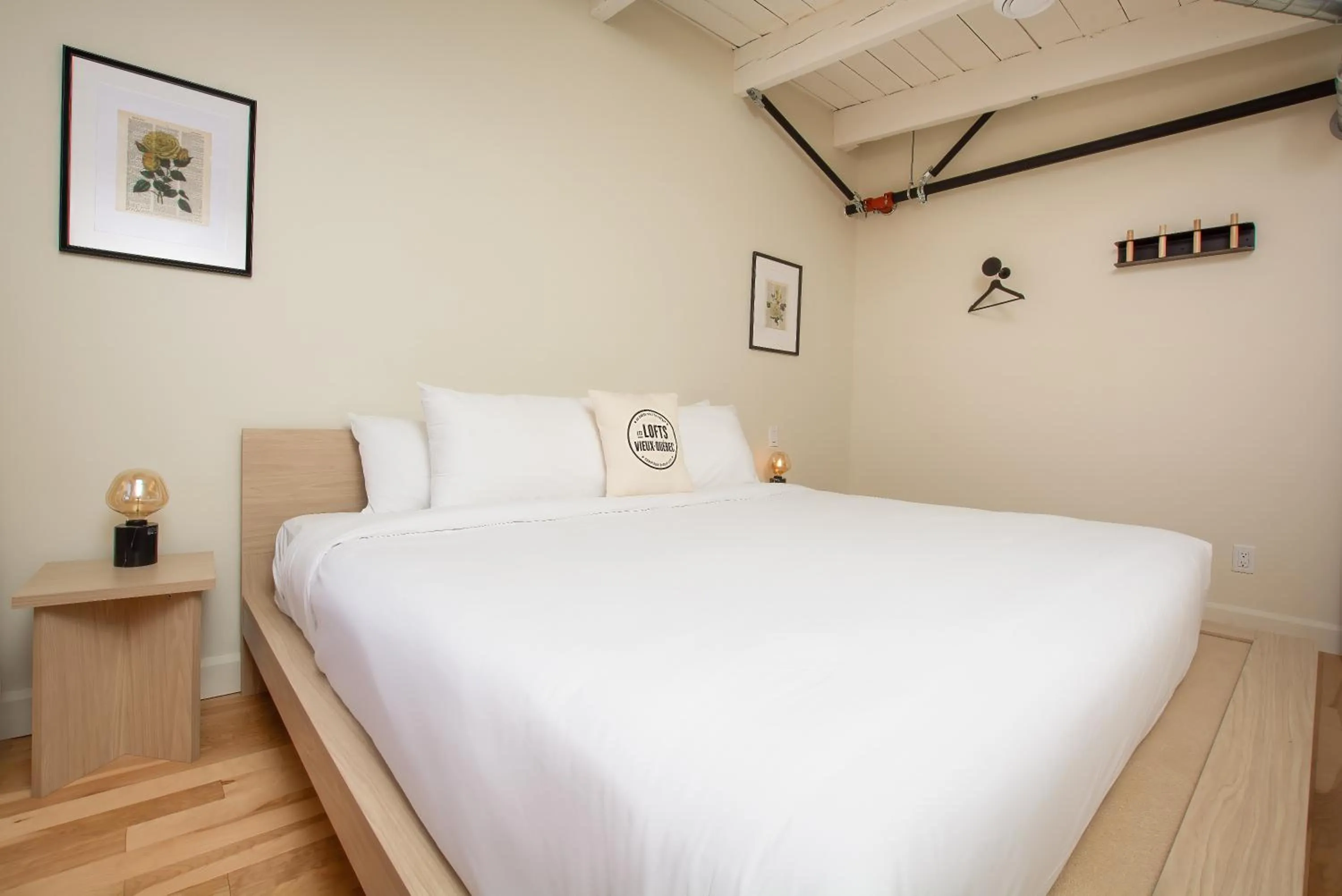 Photo of the whole room, Bed in Les Lofts de la Barricade - Par les Lofts Vieux-Québec