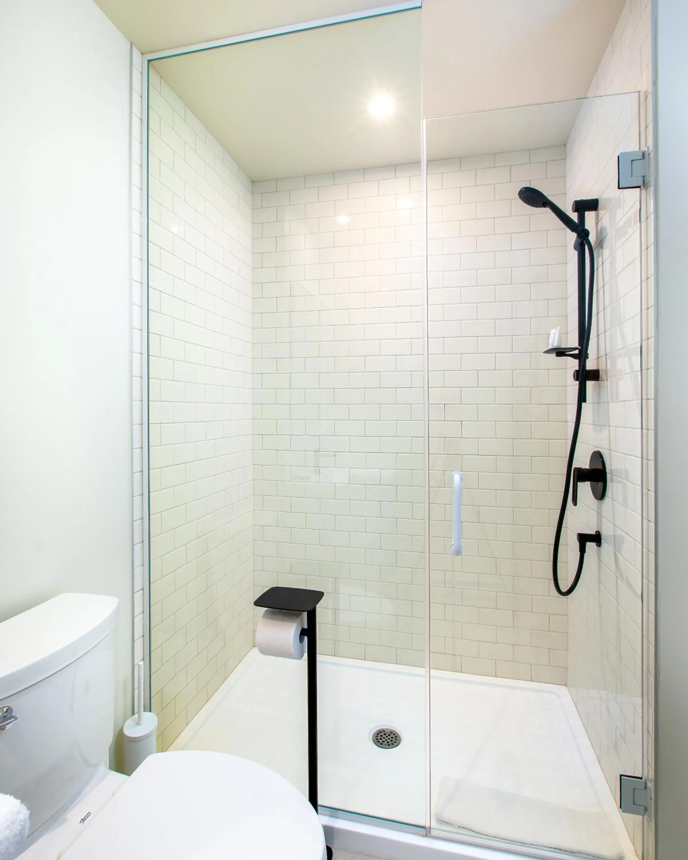 Shower in Les Lofts de la Barricade - Par les Lofts Vieux-Québec