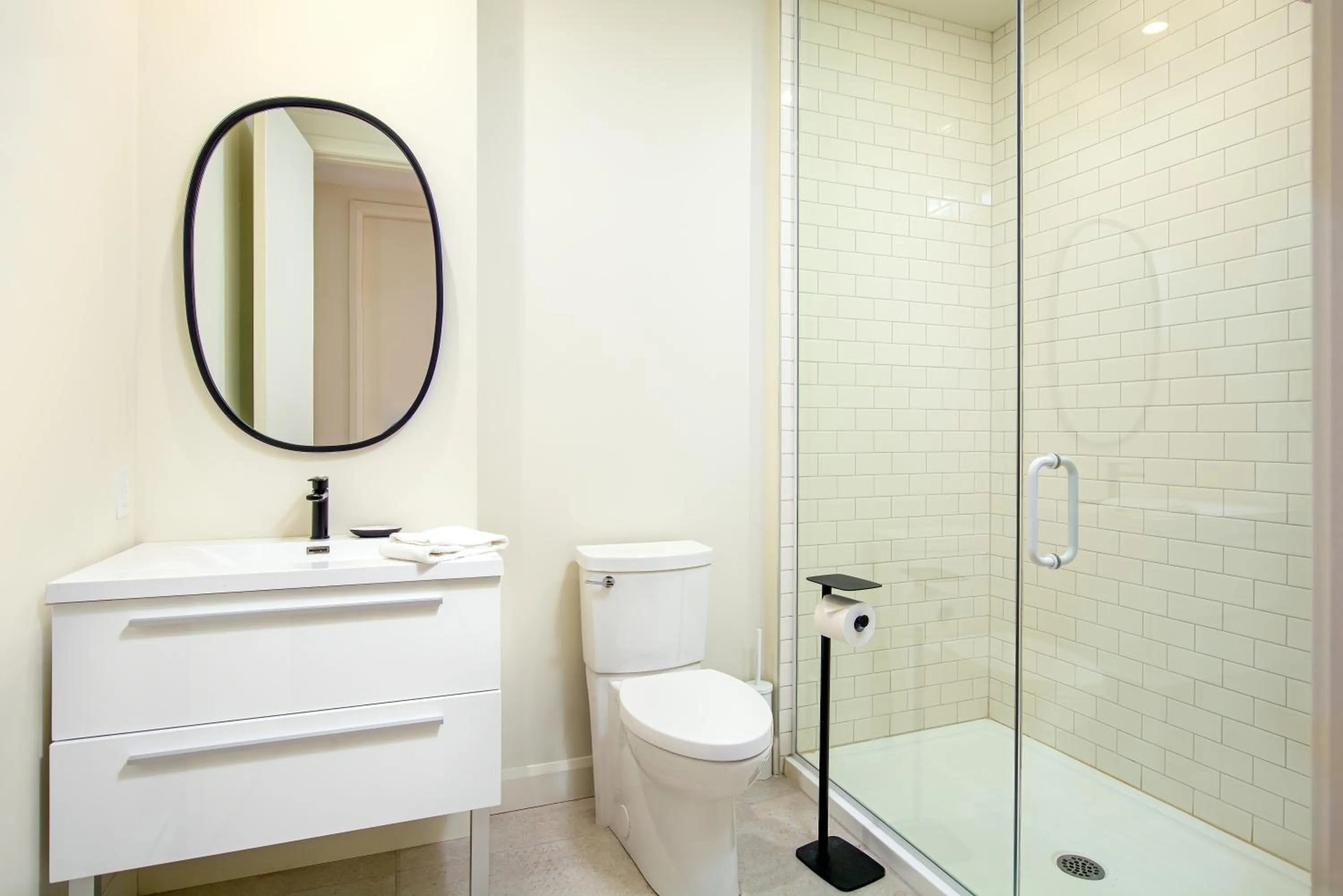 Shower in Les Lofts de la Barricade - Par les Lofts Vieux-Québec