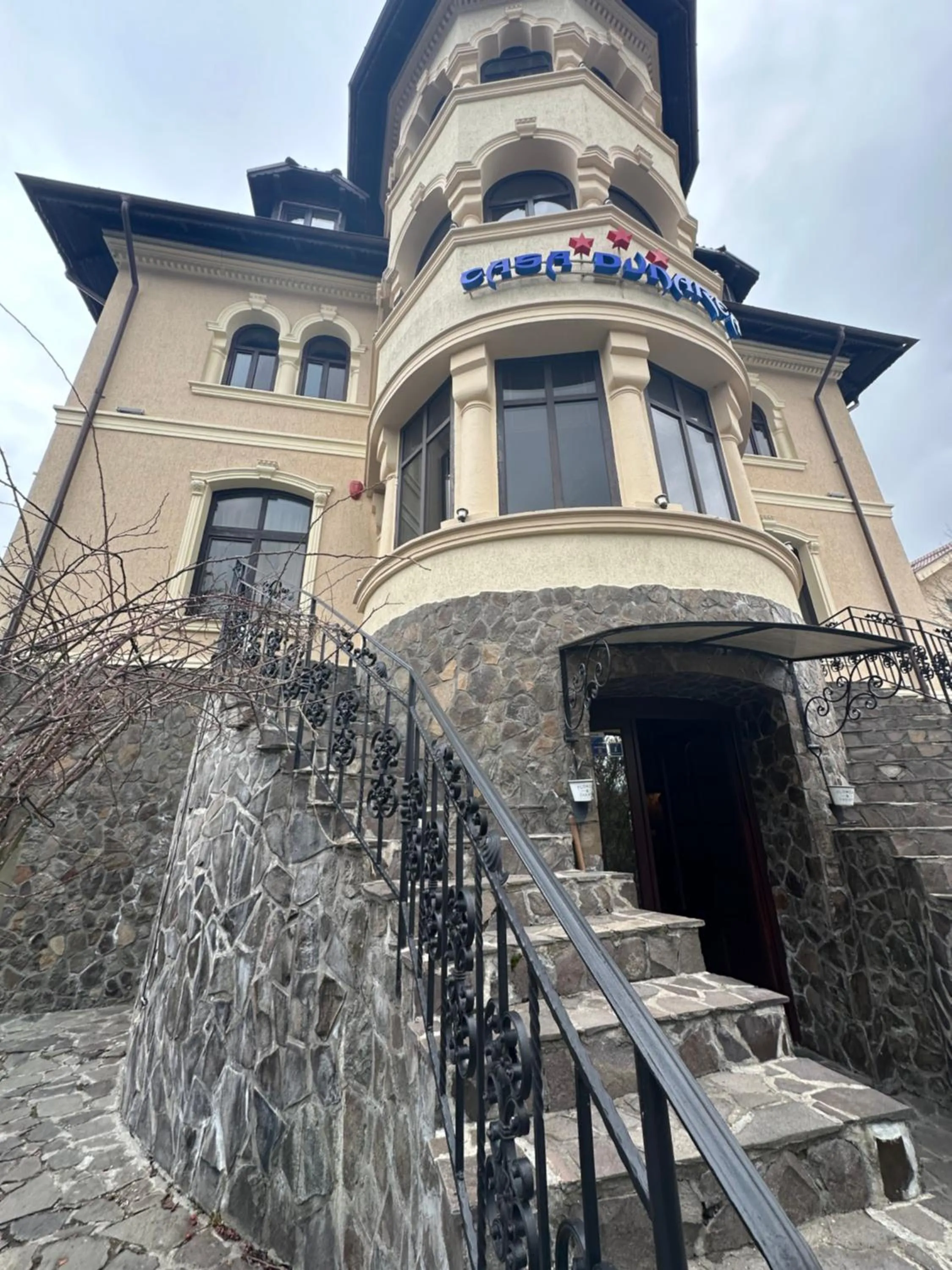 Casa Dunarea by Genco