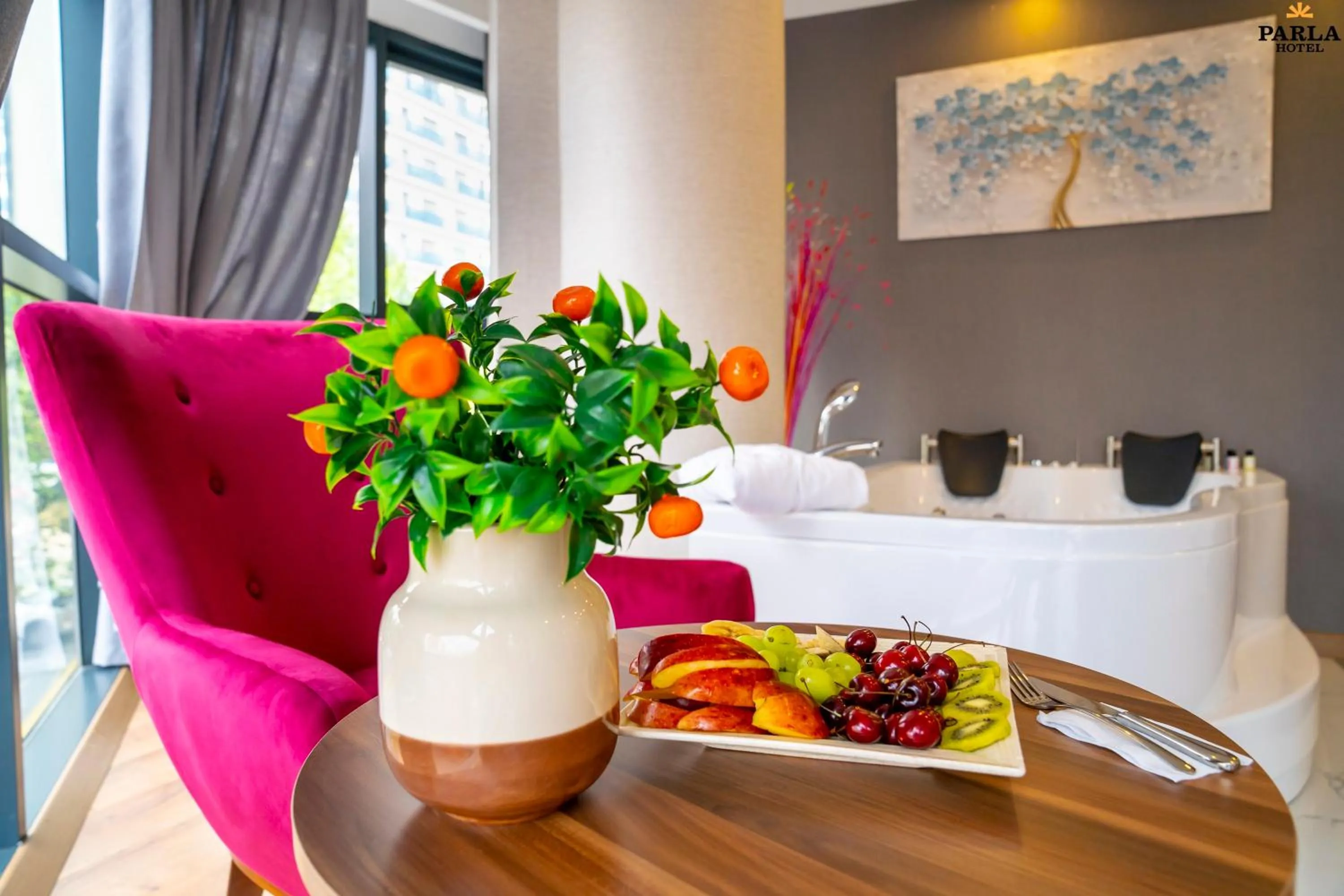 Living room in Parla Suite Hotel