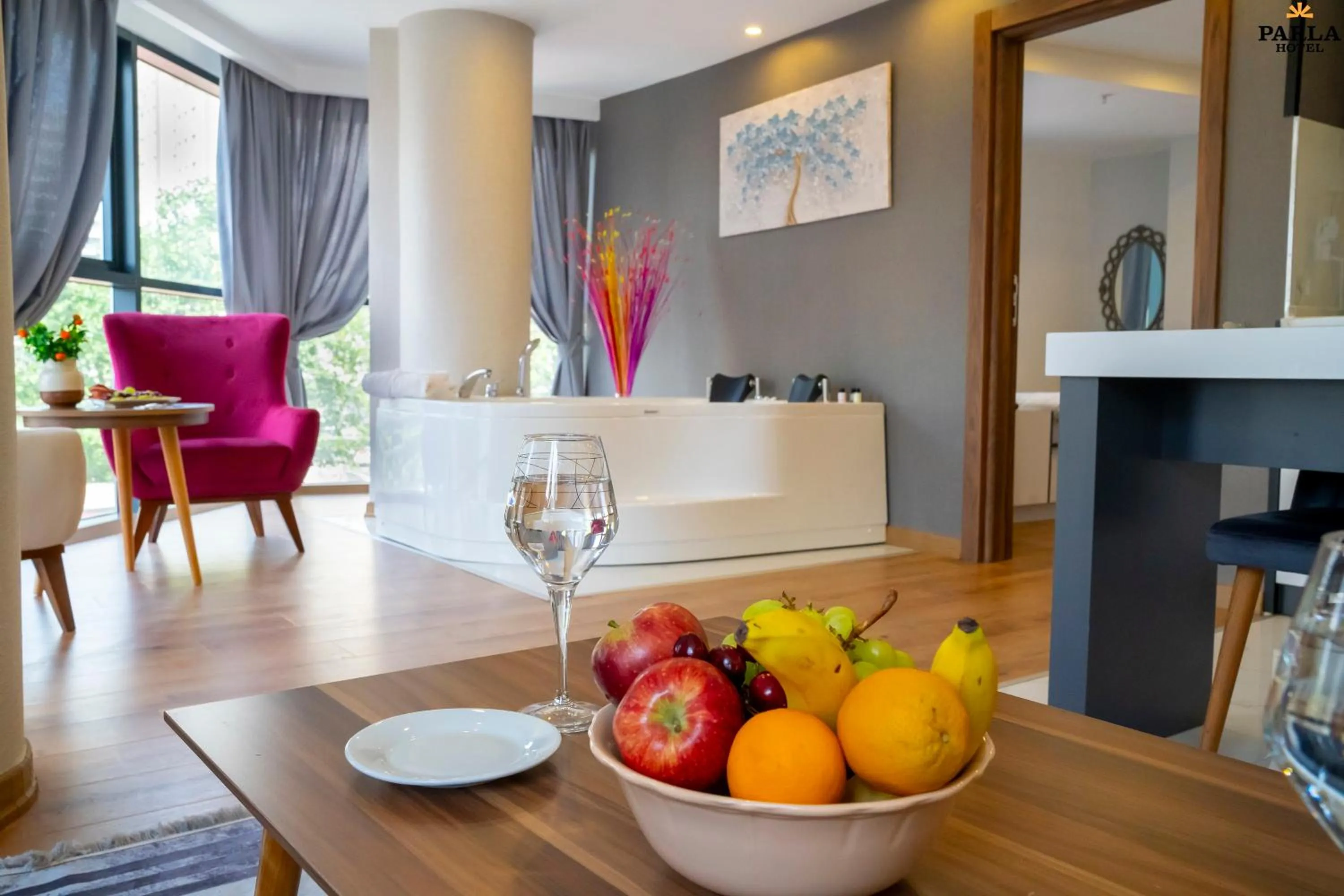 Living room in Parla Suite Hotel