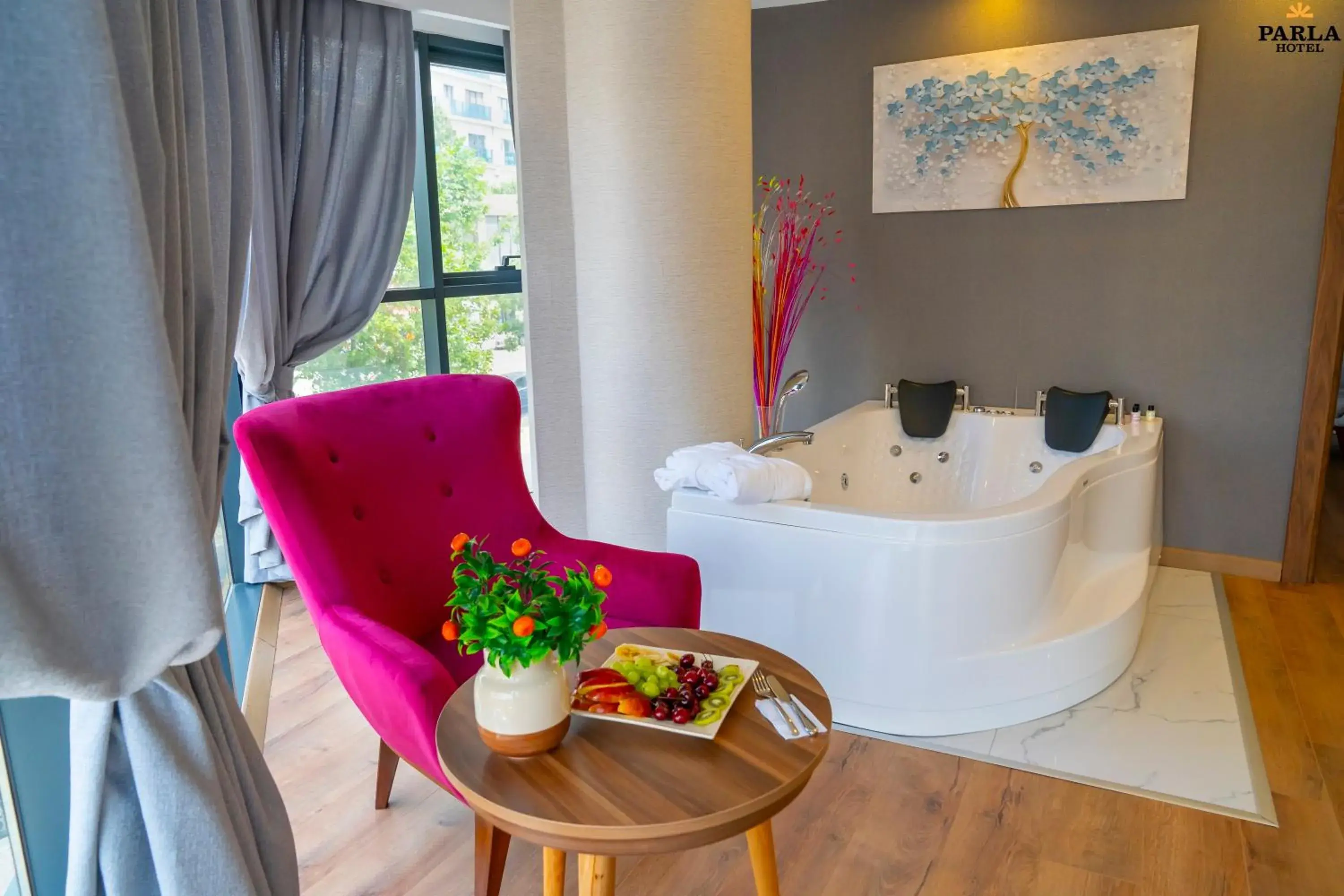 Living room in Parla Suite Hotel Living room in Parla Suite Hotel