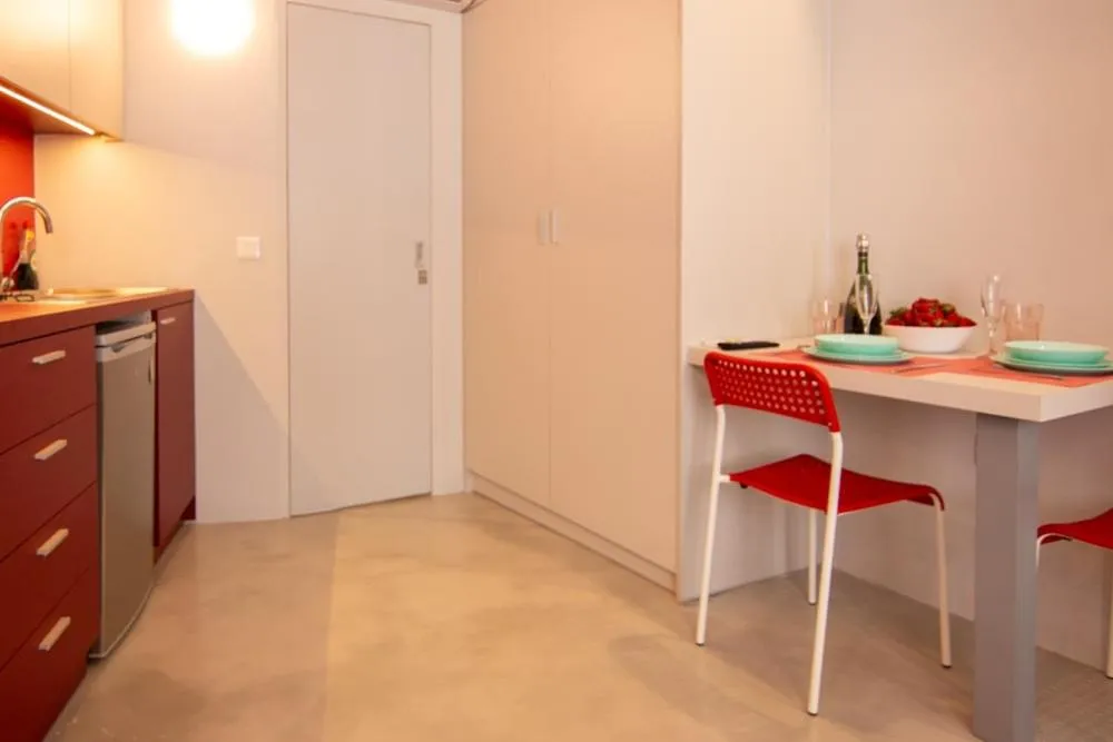 Red cosy studio in Athens center