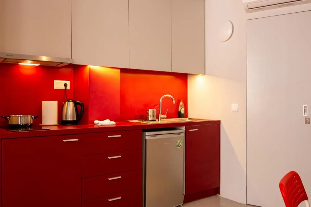 Red cosy studio in Athens center