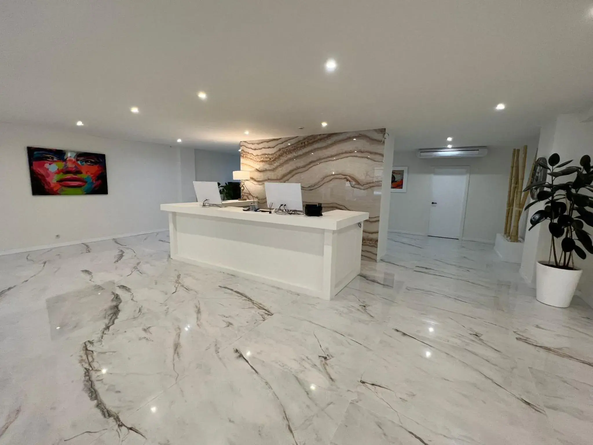 Lobby or reception in FLEMING PLAYA PONIENTE Lobby or reception in FLEMING PLAYA PONIENTE