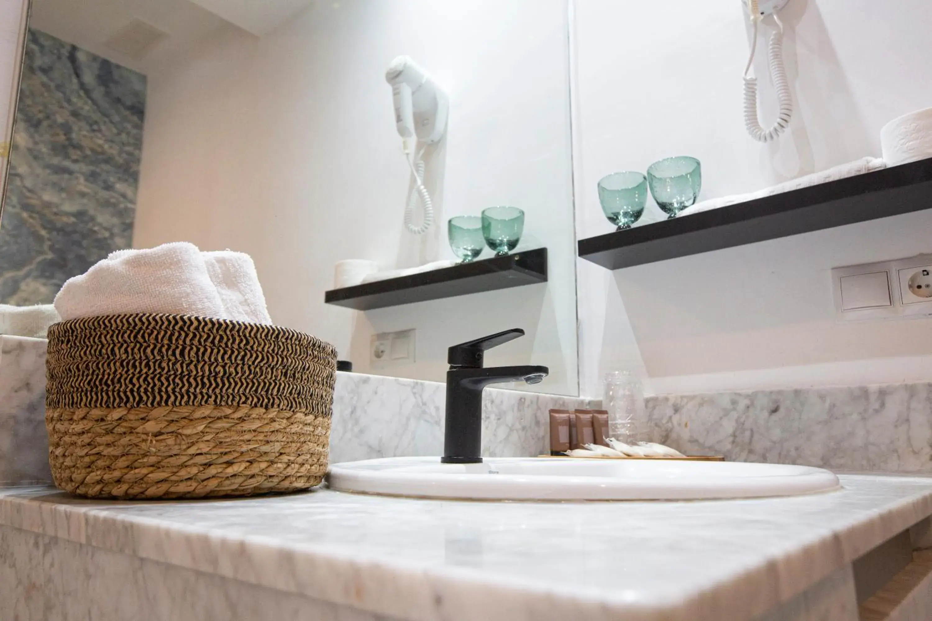 Bathroom in FLEMING PLAYA PONIENTE Bathroom in FLEMING PLAYA PONIENTE