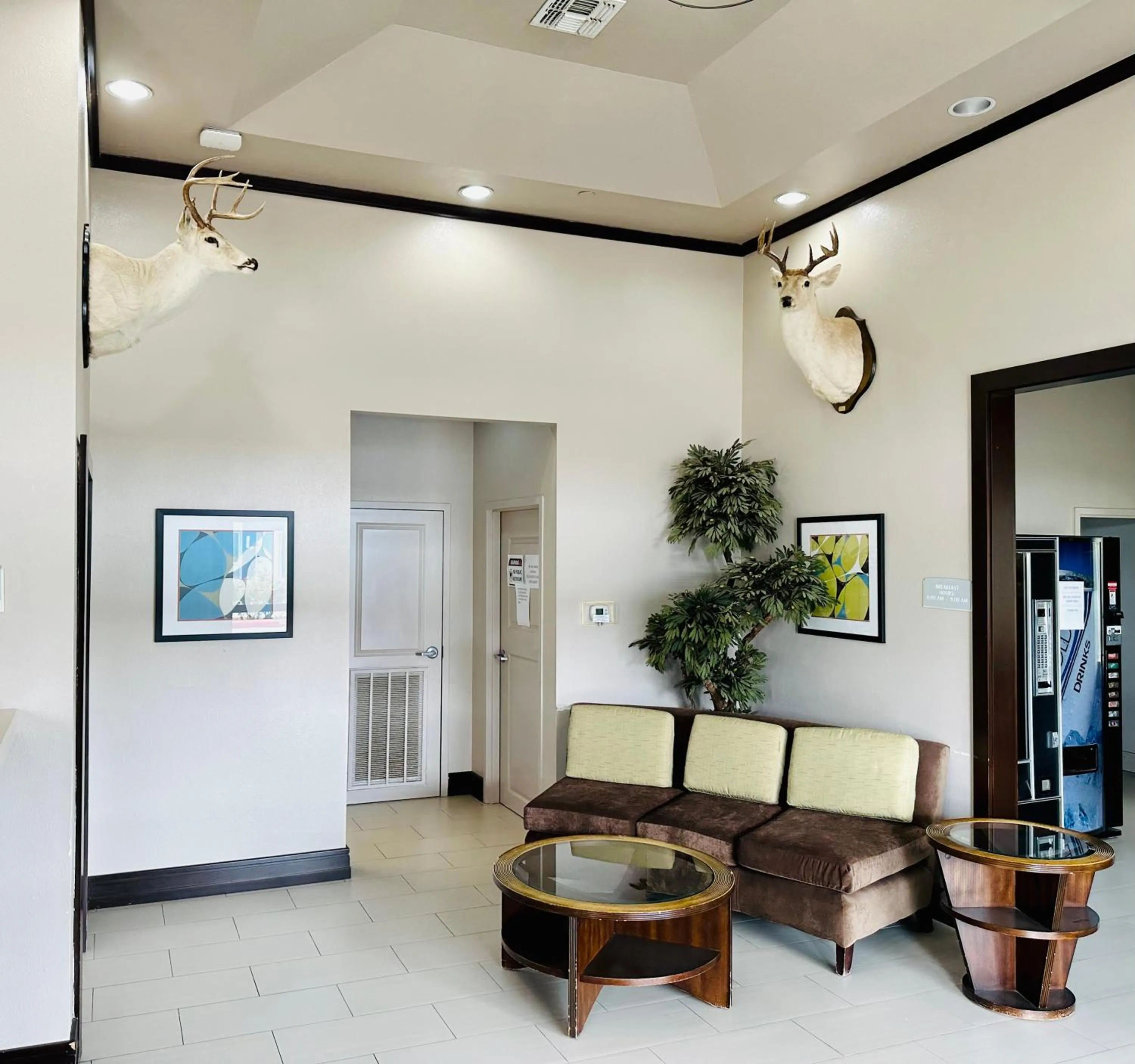 Seating area in Lonestar Inn