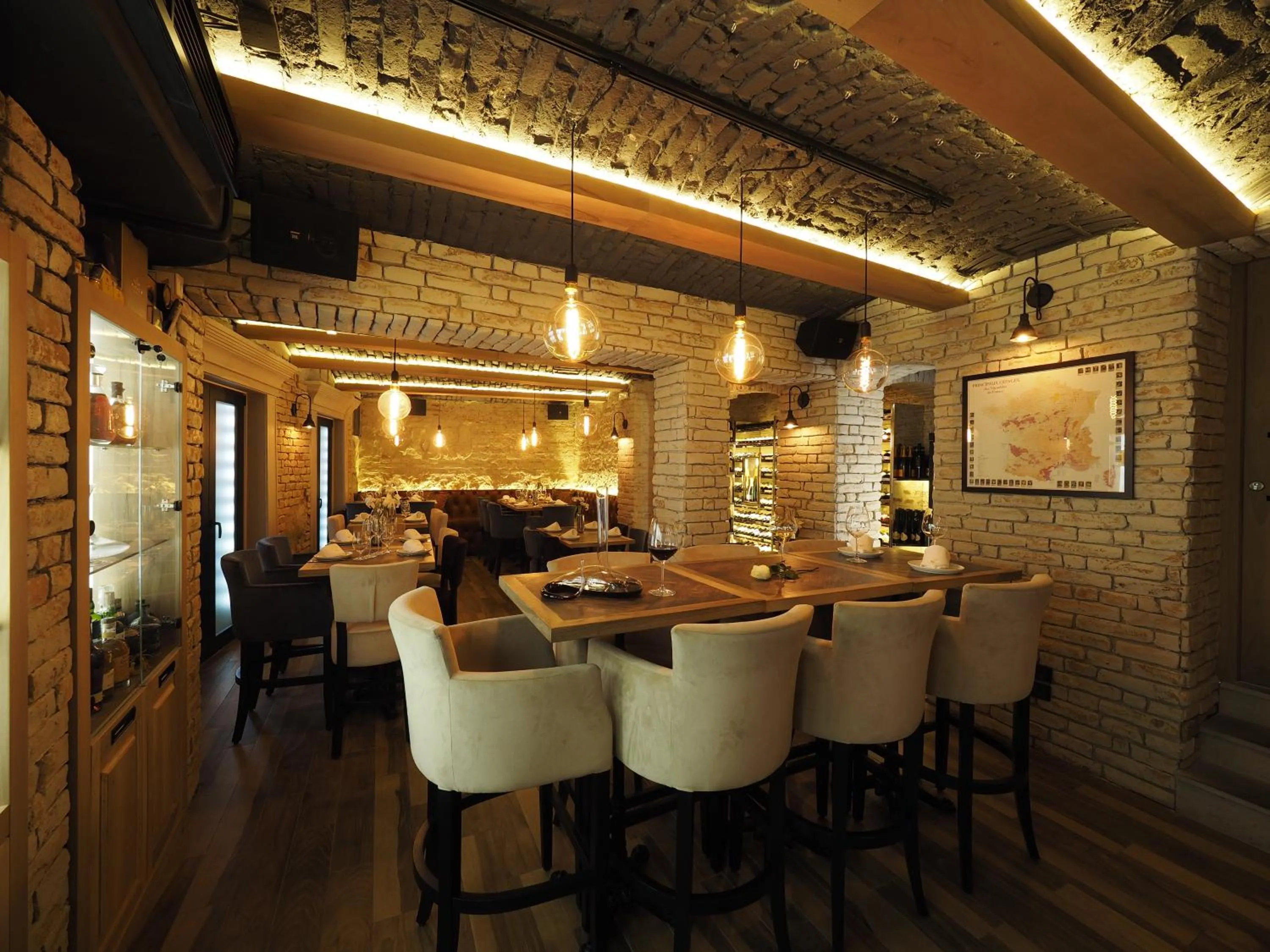 Food and drinks in Garni Hotel Le Petit Piaf