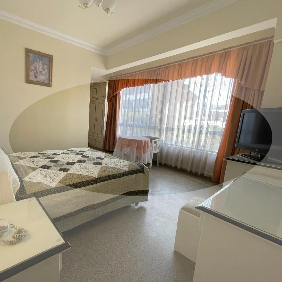 Bed in Hotel Kokusai