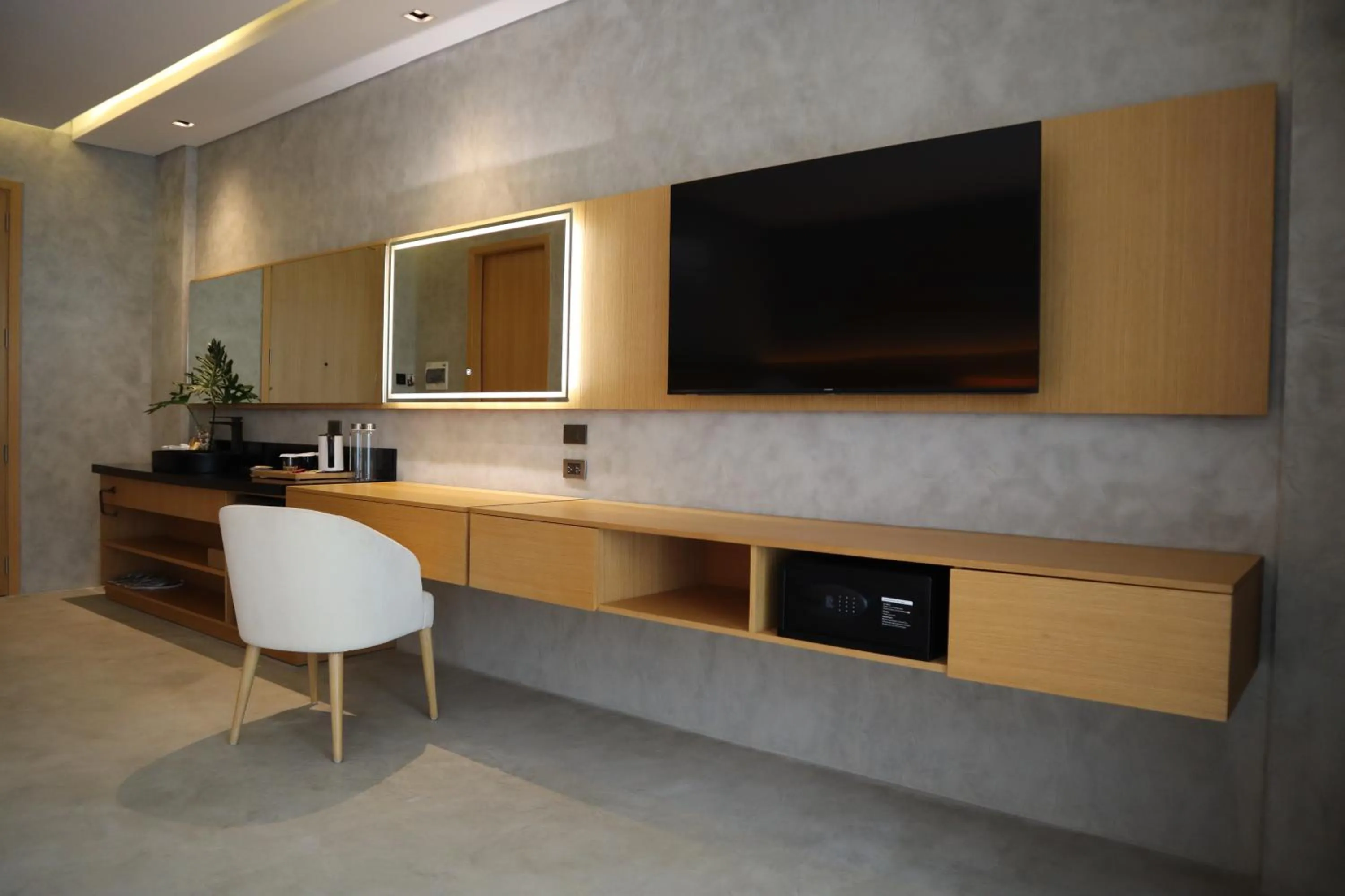 TV and multimedia in The Hotel Elizabeth Resort and Villas - Long Beach San Vicente Palawan