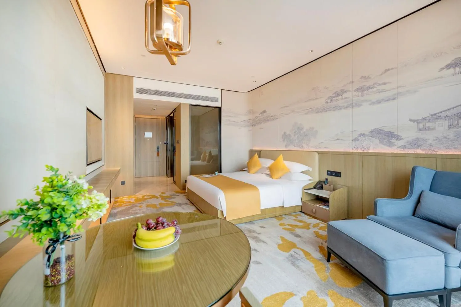 Photo of the whole room, Bed in Evwa Platinum Hotel