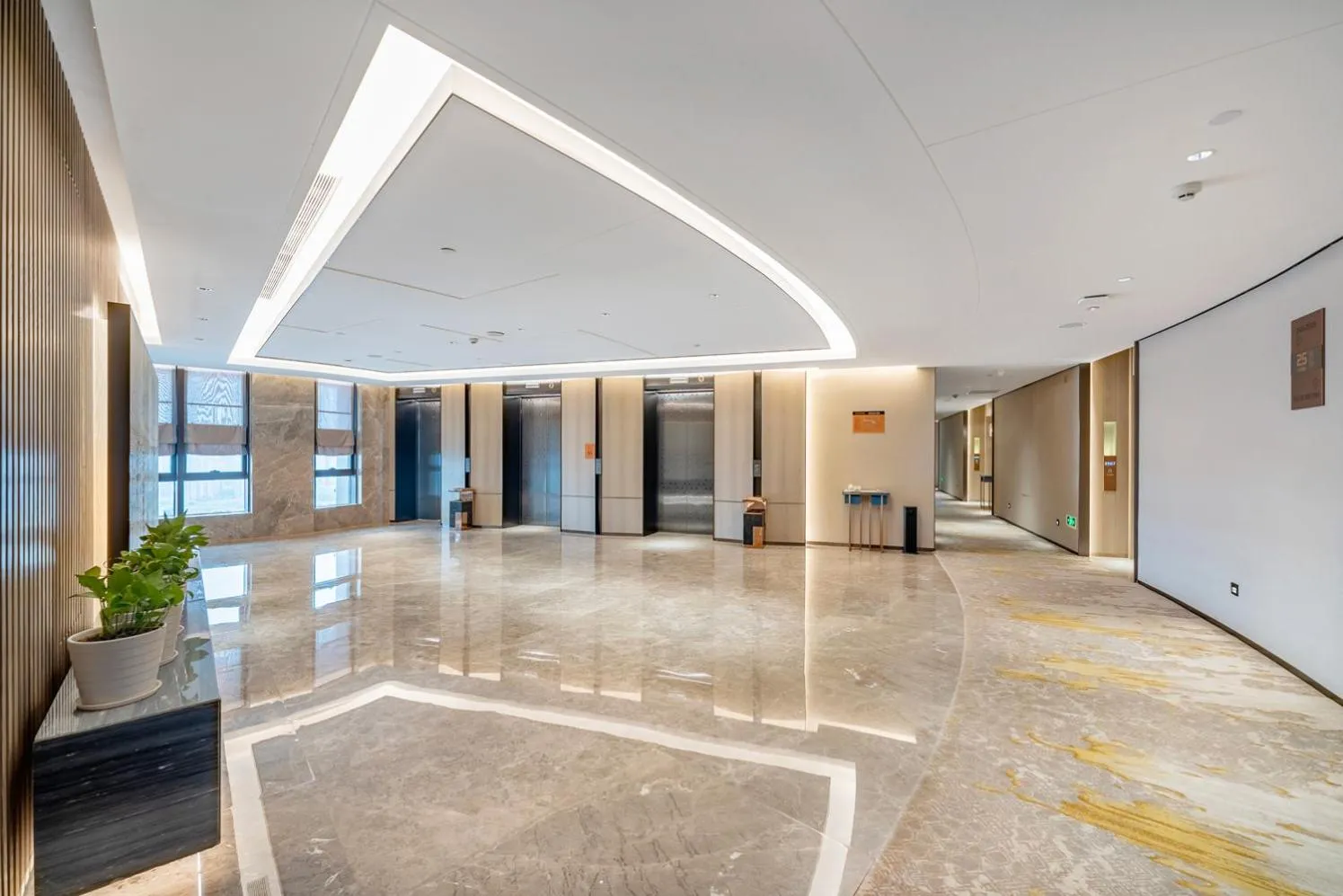 elevator in Evwa Platinum Hotel