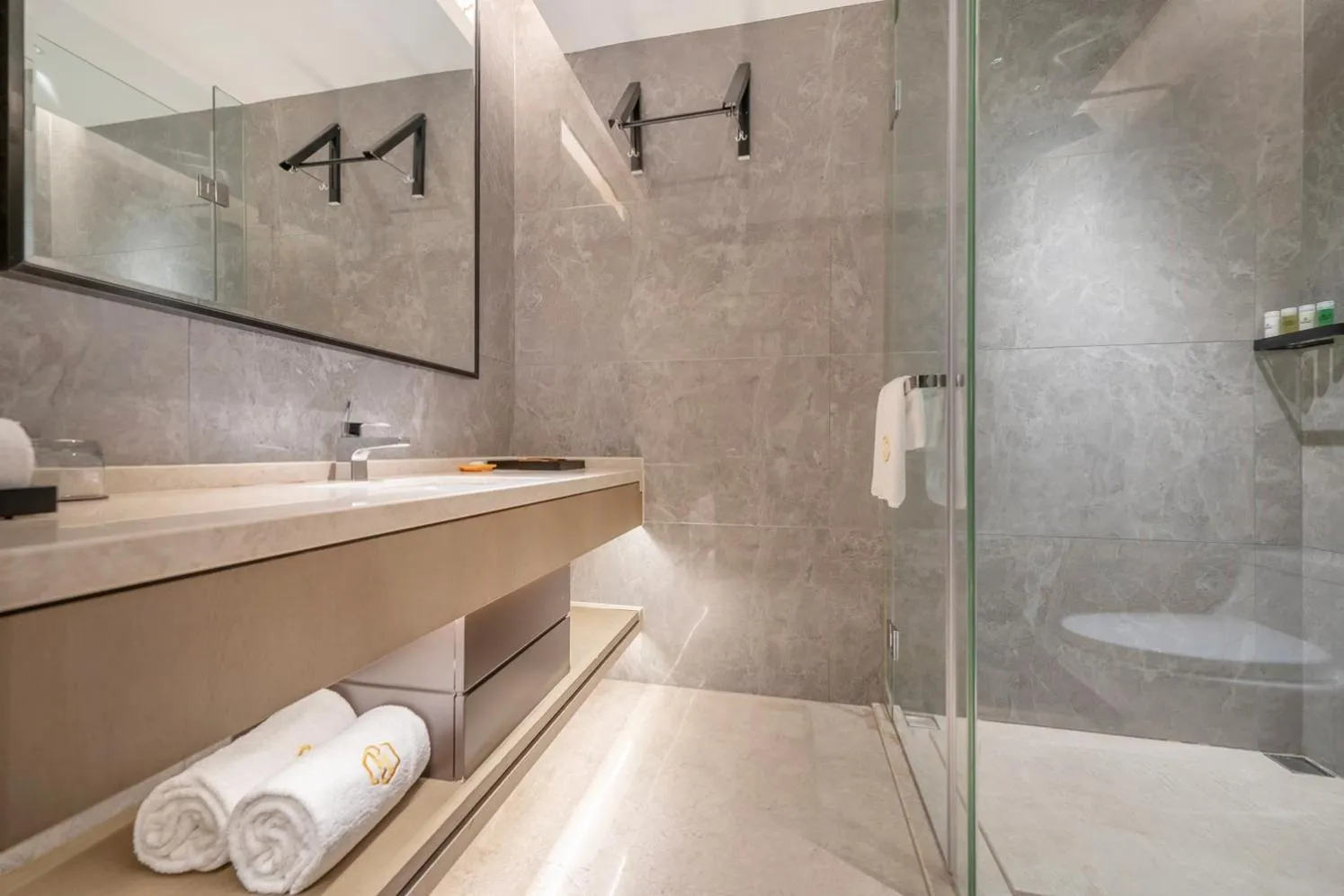 towels in Evwa Platinum Hotel