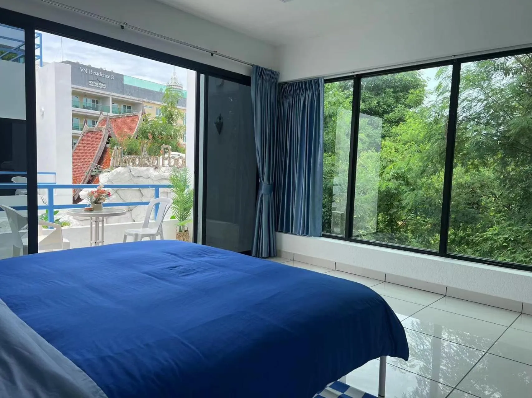 Bed in Mona Lisa pool villa