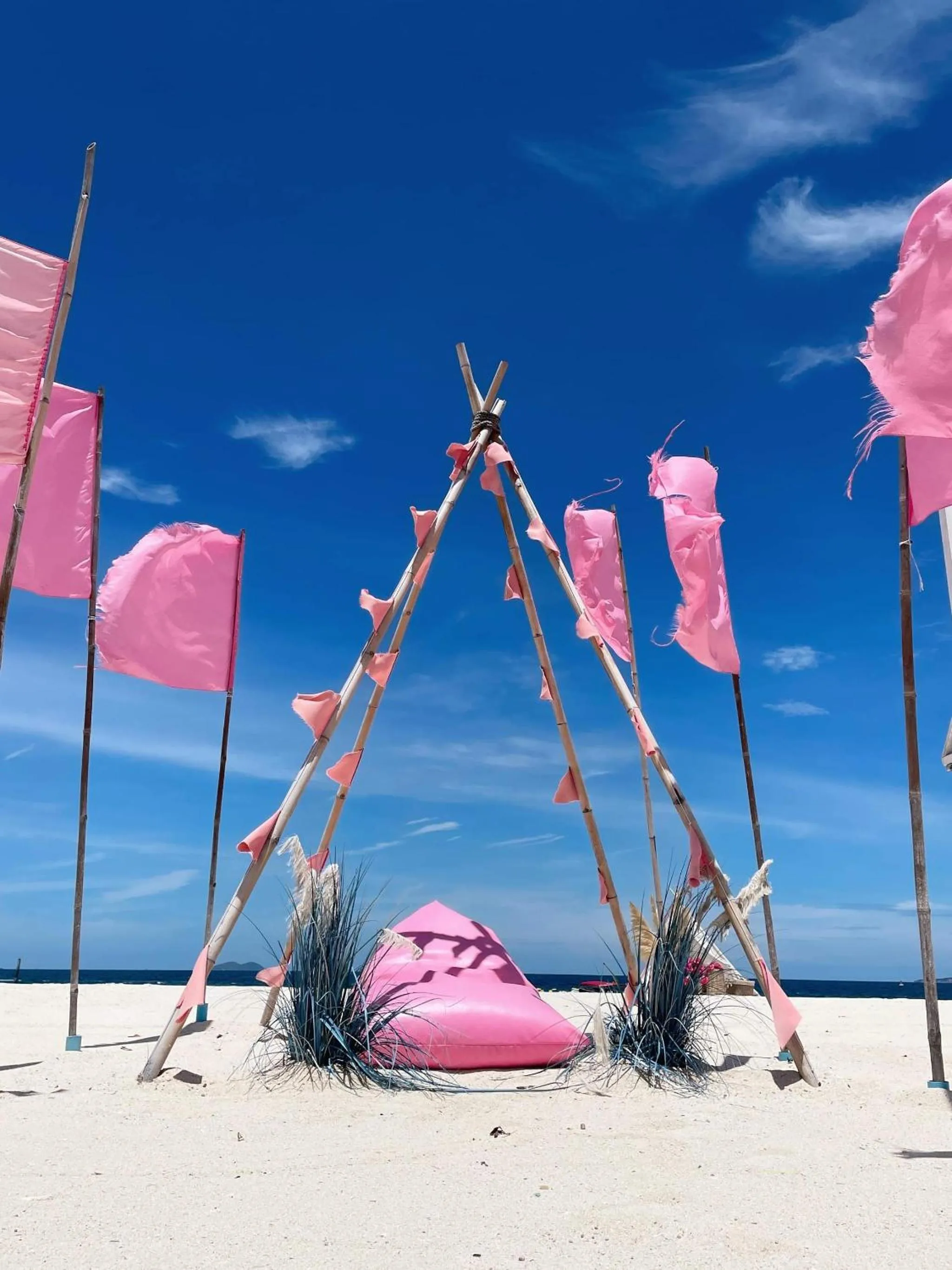 Beach in Mona Lisa pool villa