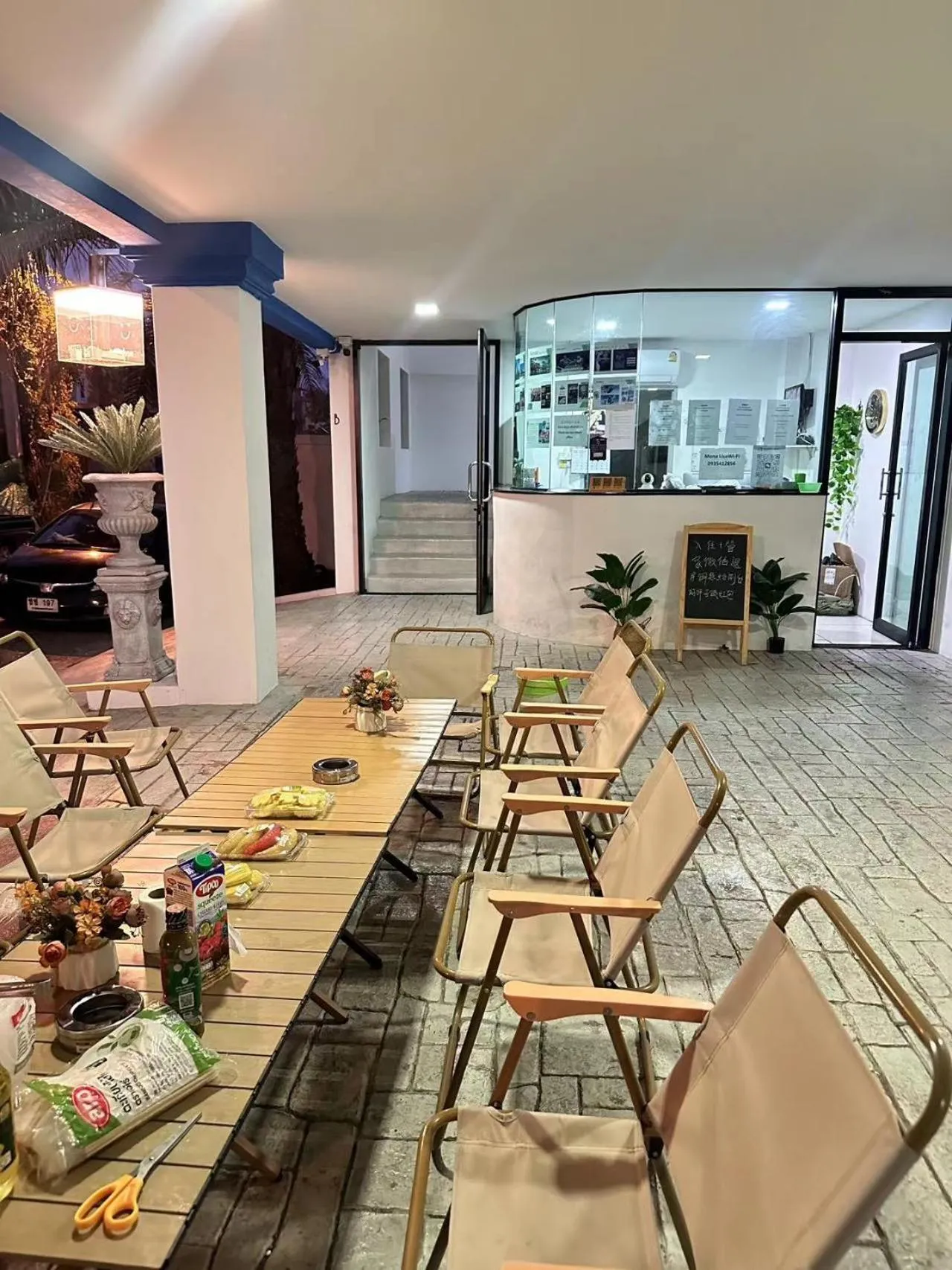 Seating area in Mona Lisa pool villa