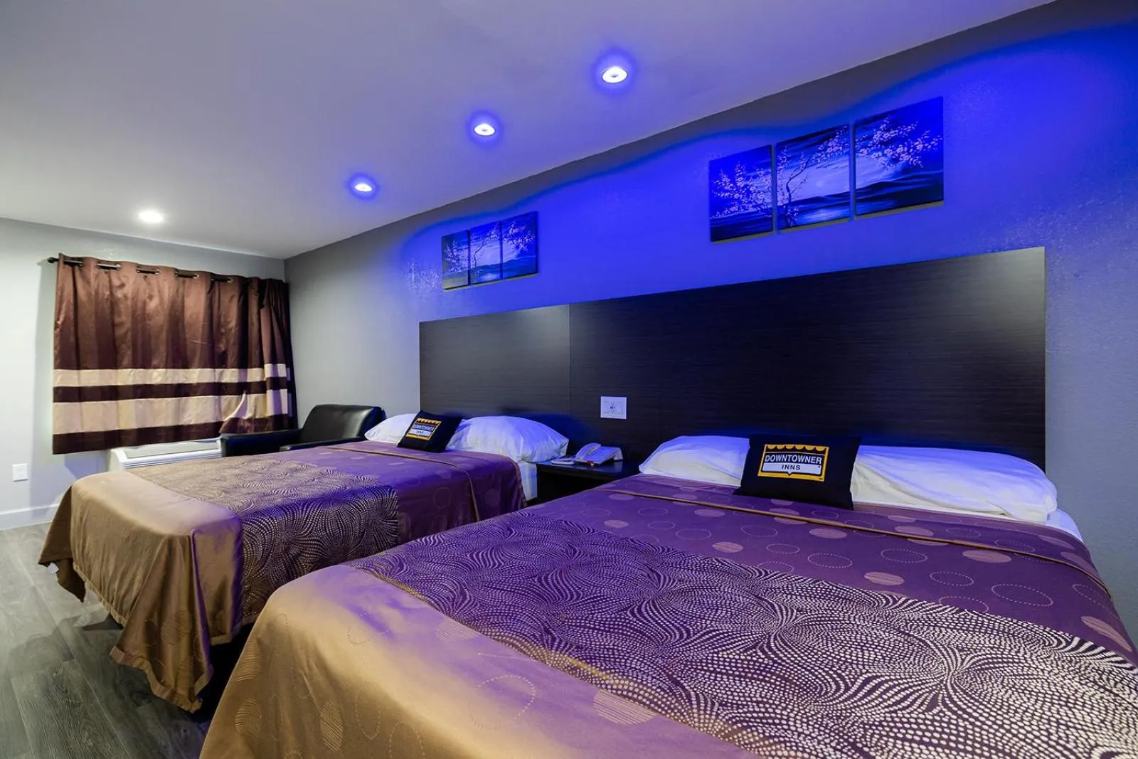 Bed in Downtowner Inns - Houston Downtown & Convention Center