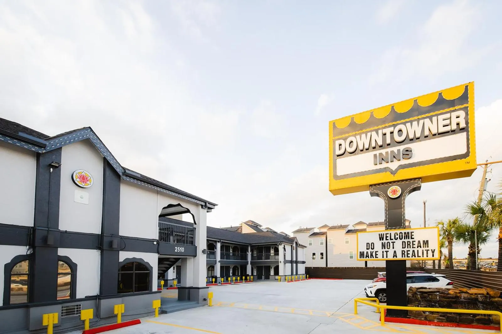 Property building in Downtowner Inns - Houston Downtown & Convention Center