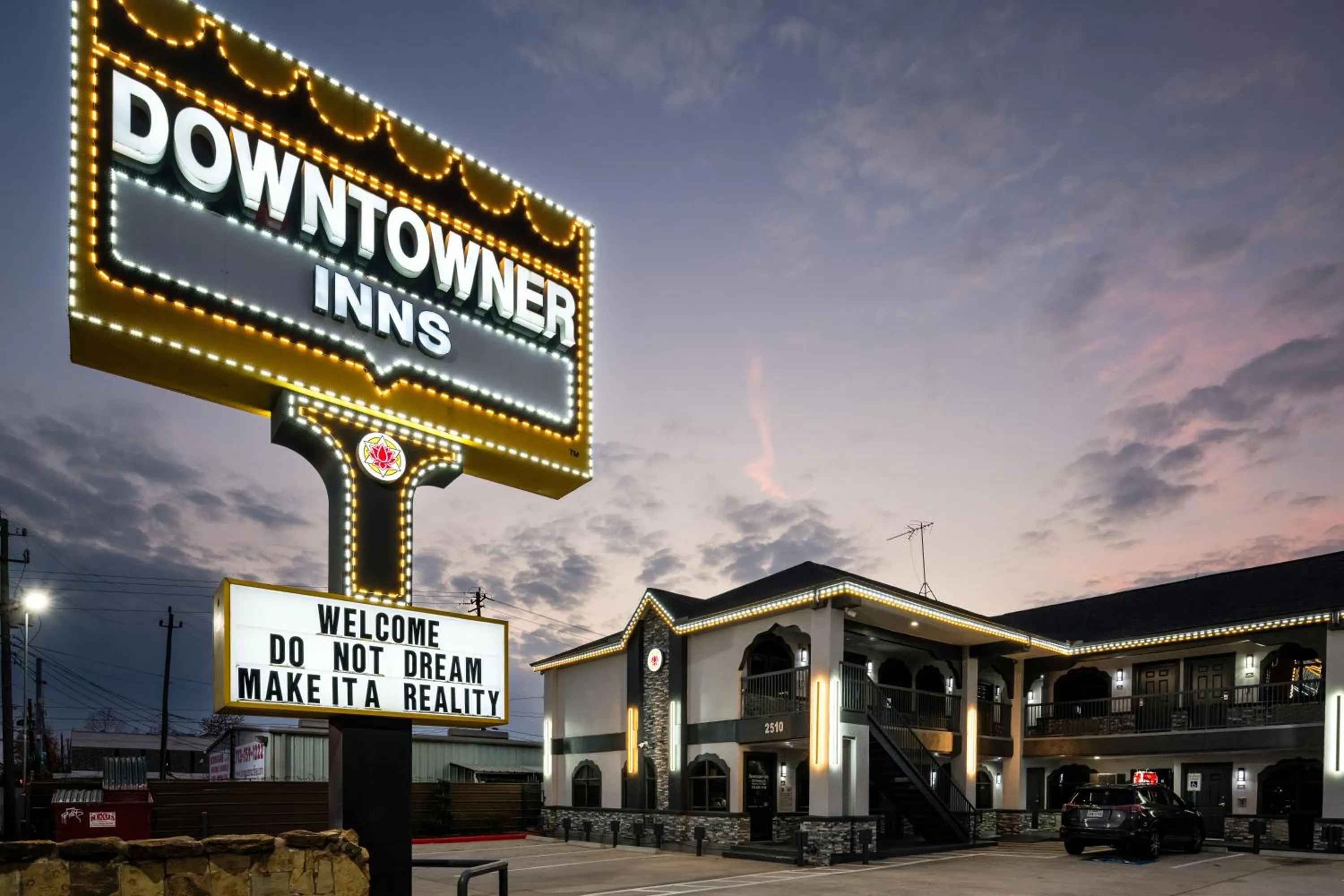 Property building in Downtowner Inns - Houston Downtown & Convention Center