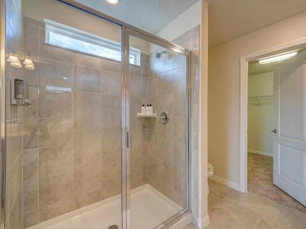 5 Bedroom Private Pool Home 15 Min to Disney World, Davenport
