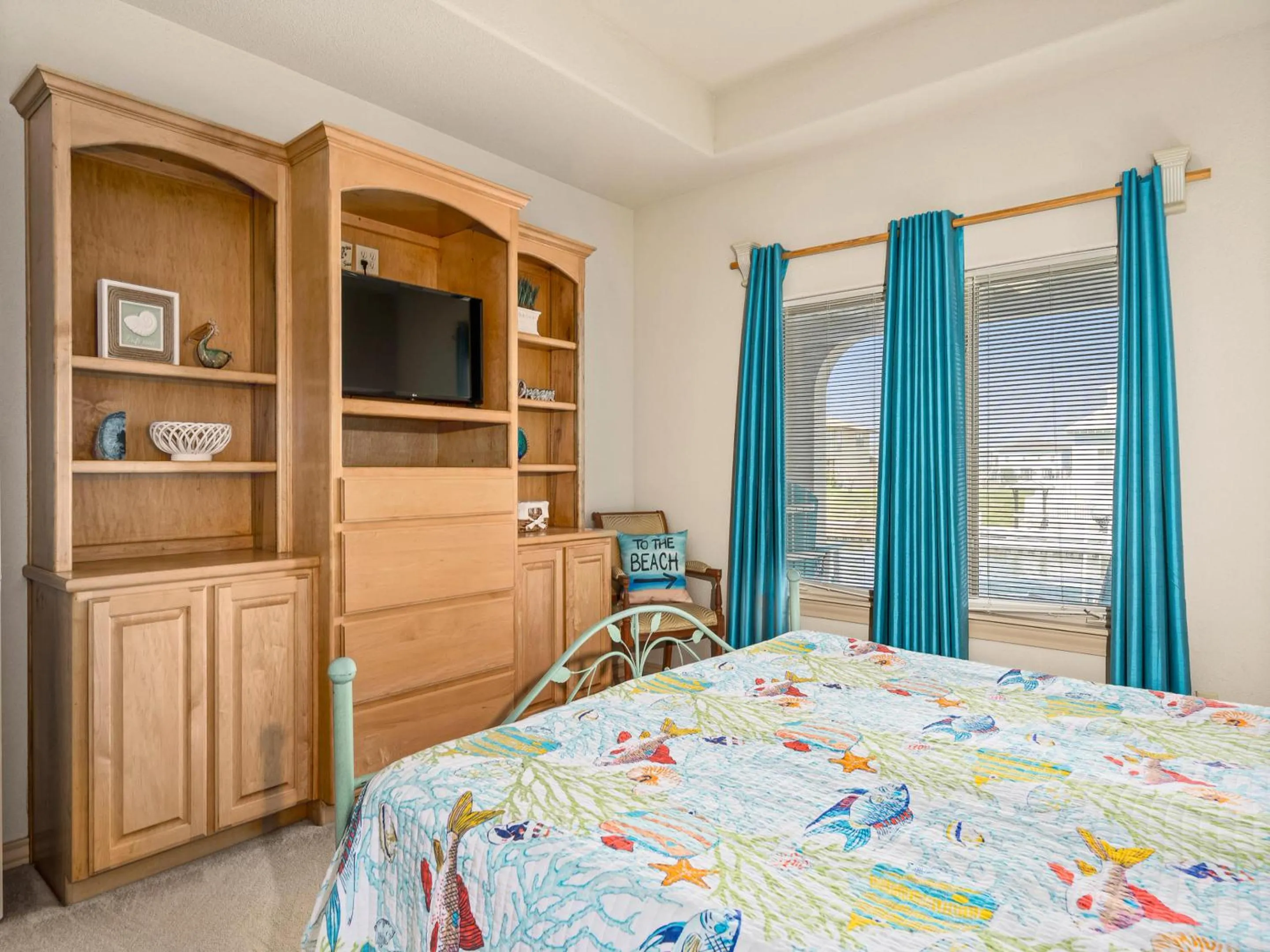 Property building, Bed in Rockports Hidden Gem