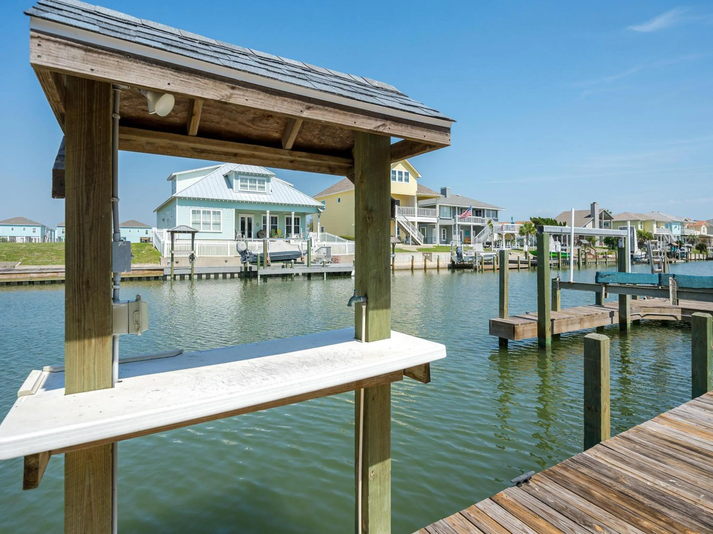 Property building in Rockports Hidden Gem