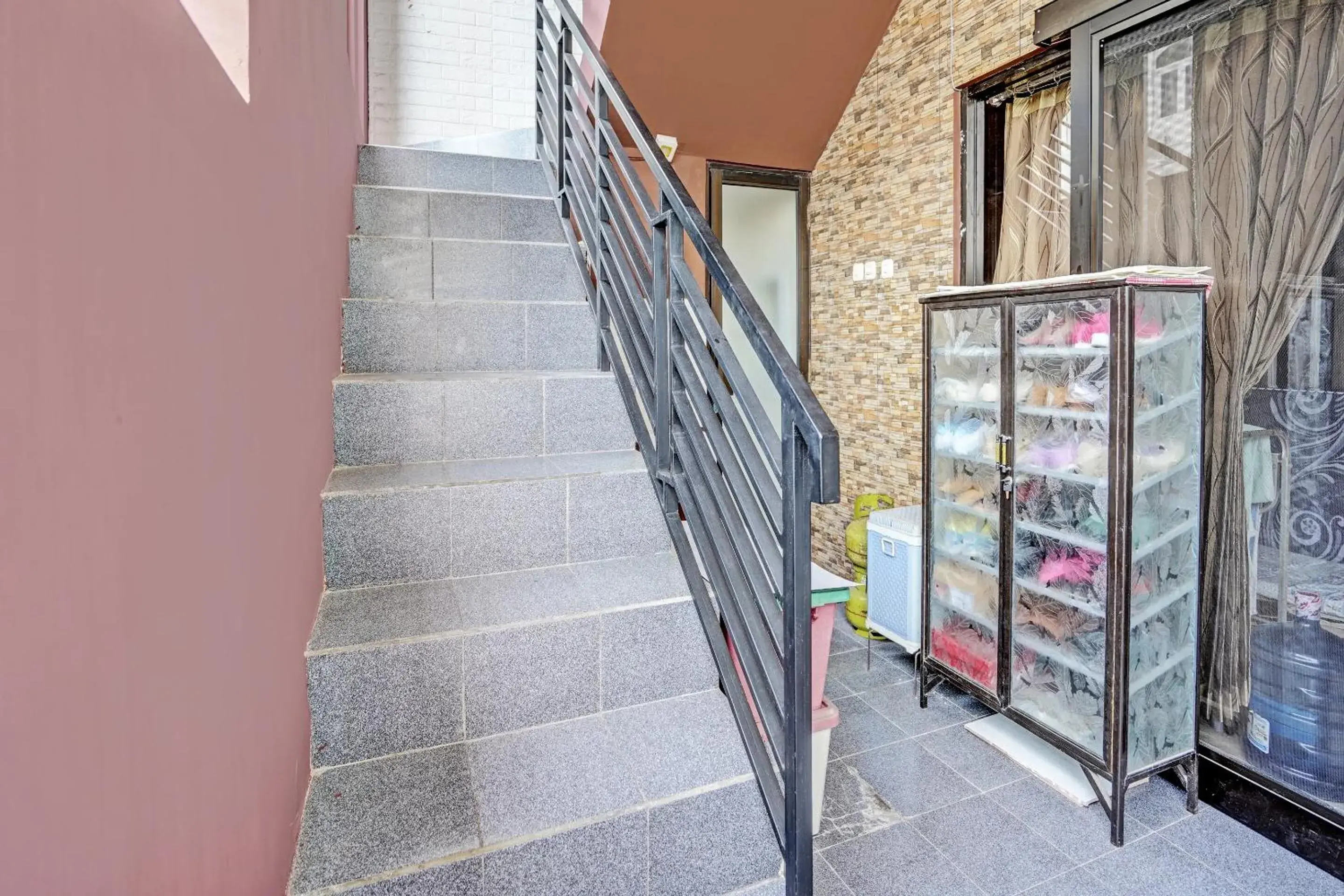 Lobby or reception in Hotel O Sunlo Cozy Home Family Homestay Syariah Lobby or reception in Hotel O Sunlo Cozy Home Family Homestay Syariah