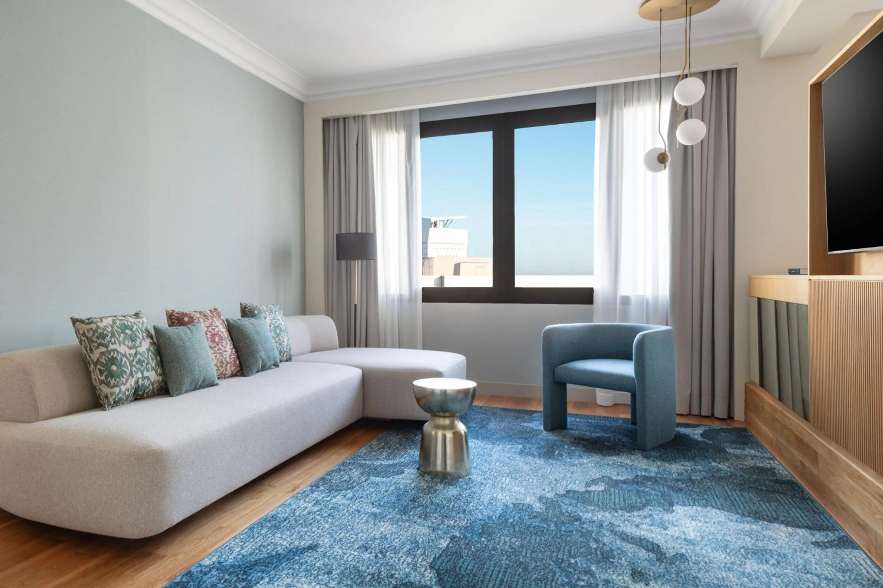 Photo of the whole room in Casablanca Marriott Hotel