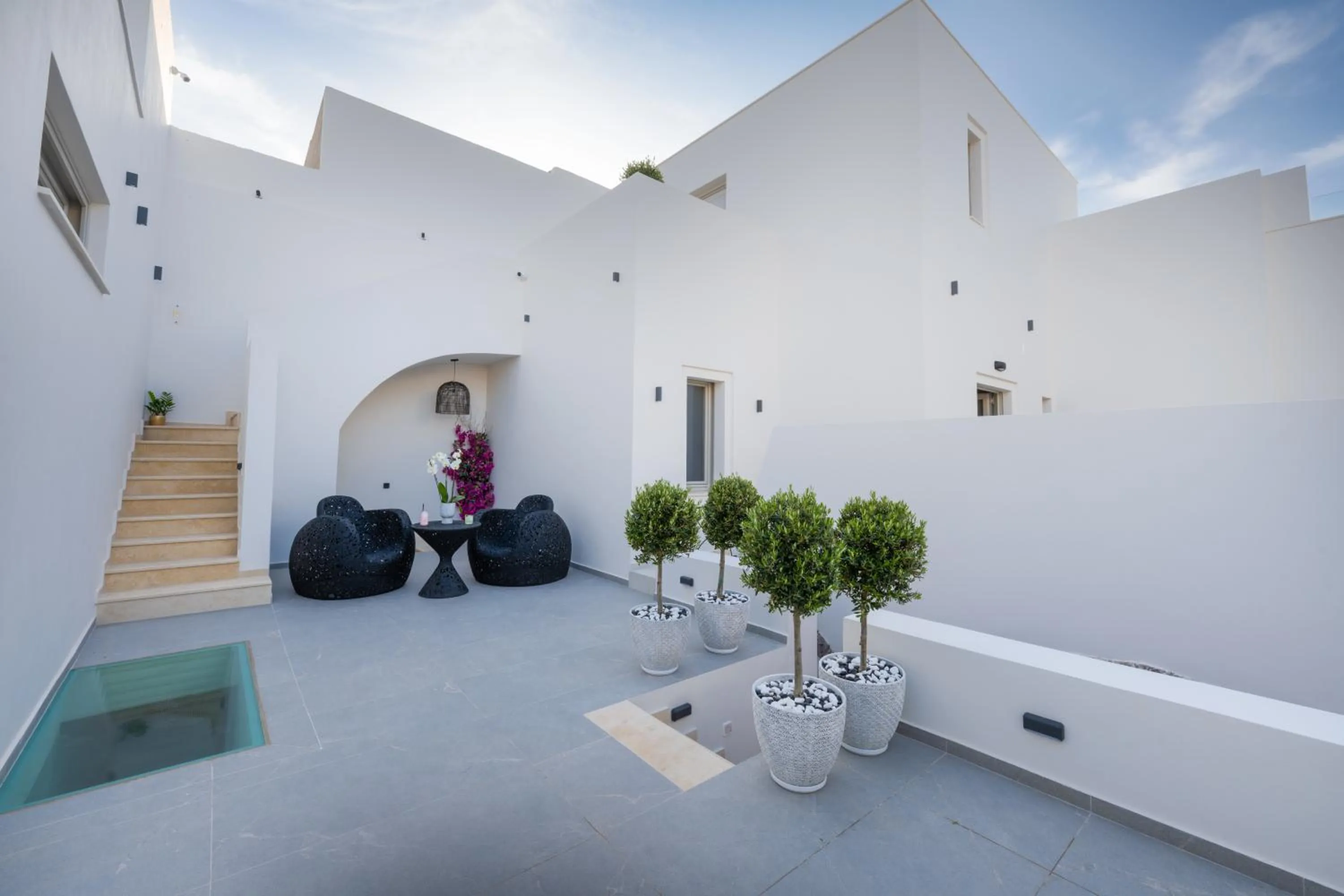 Property building in La Madeleine Oia