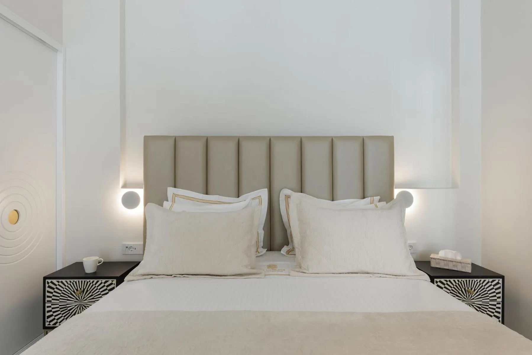 Bed in La Madeleine Oia