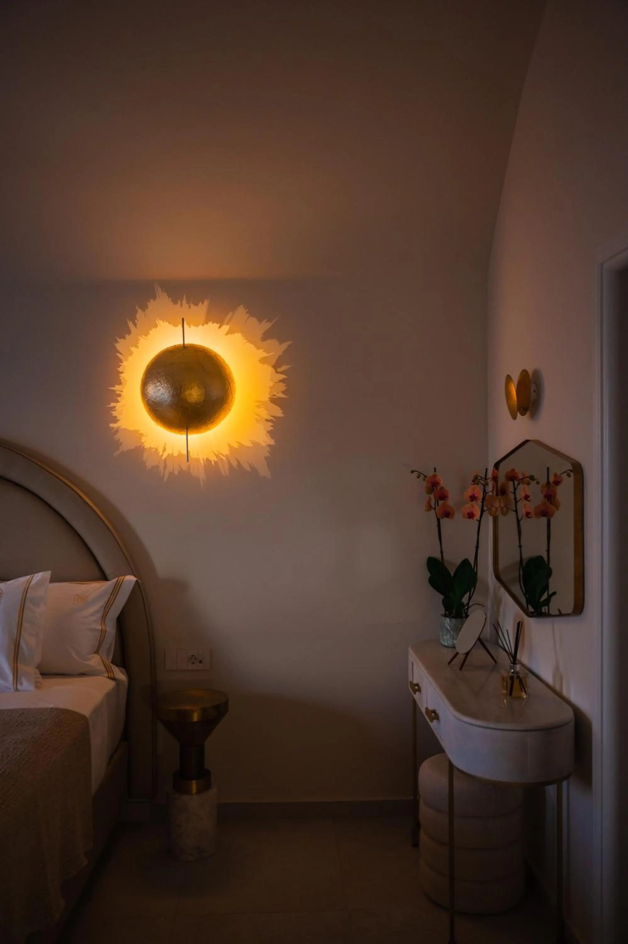 Bed in La Madeleine Oia