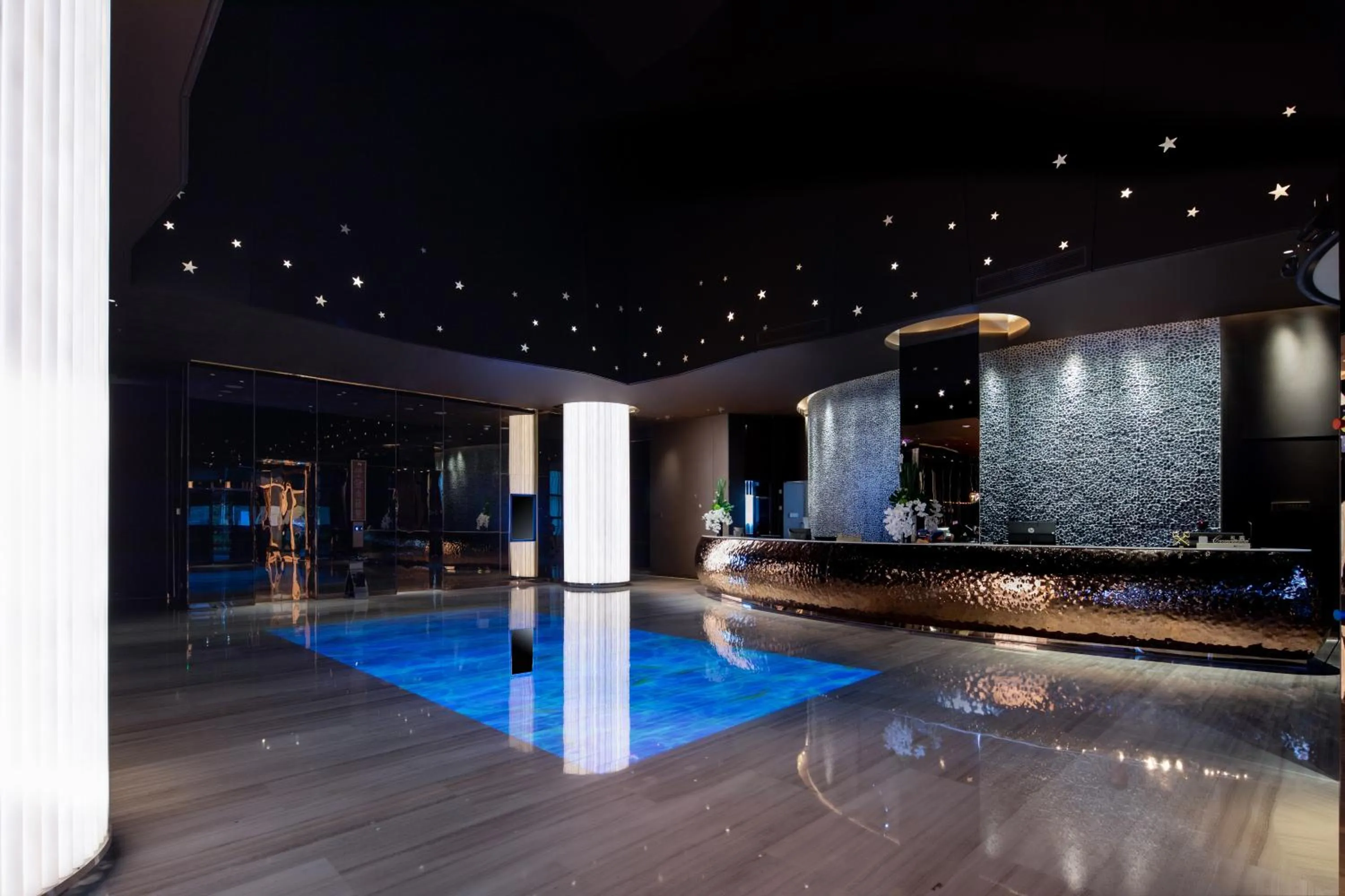 Lobby or reception in Rocase Boutique Hotel Wuxi