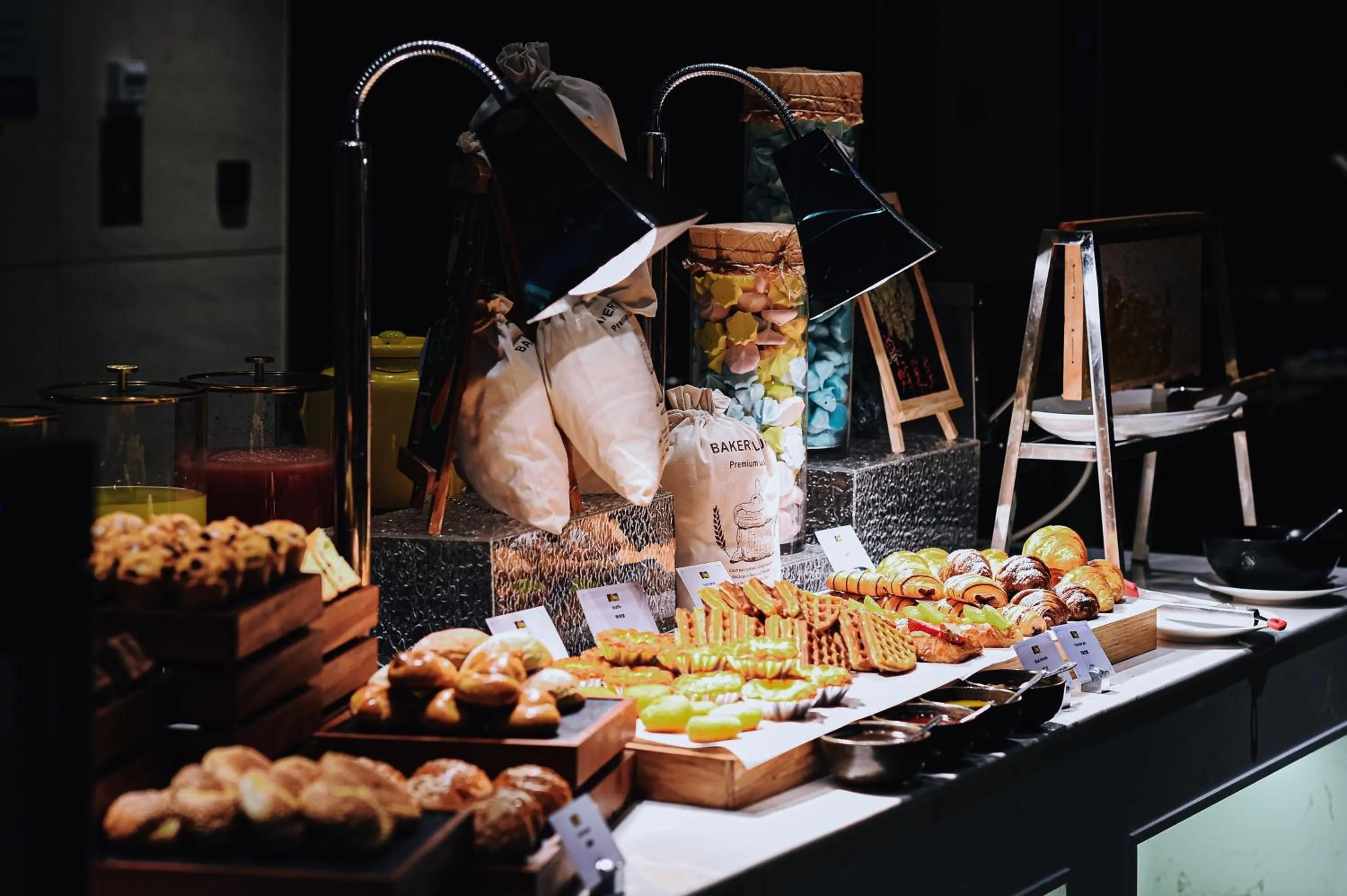 Buffet breakfast in Rocase Boutique Hotel Wuxi