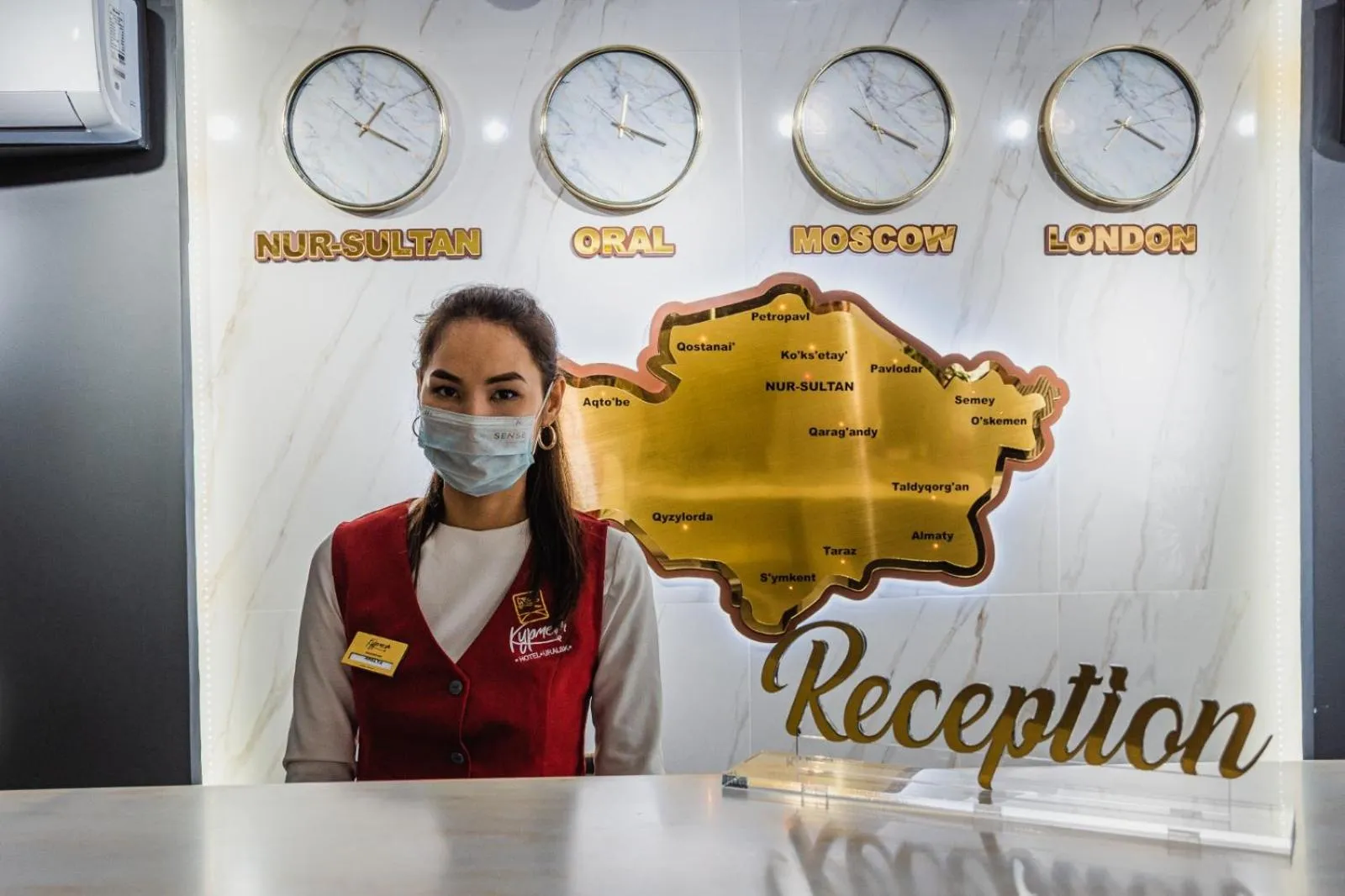 Lobby or reception in Kurmet Hotel