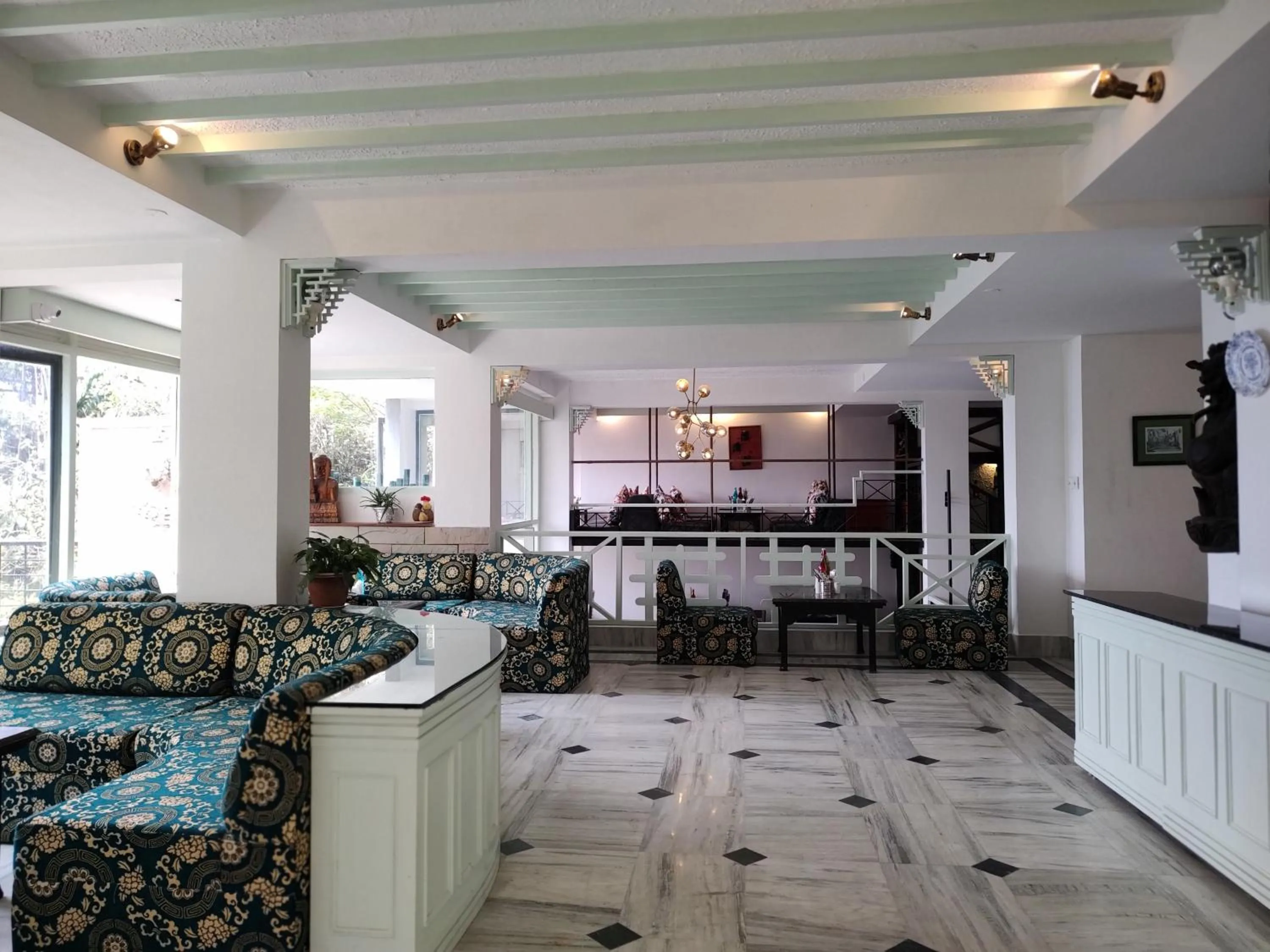 Restaurant/places to eat in Treenz Lite