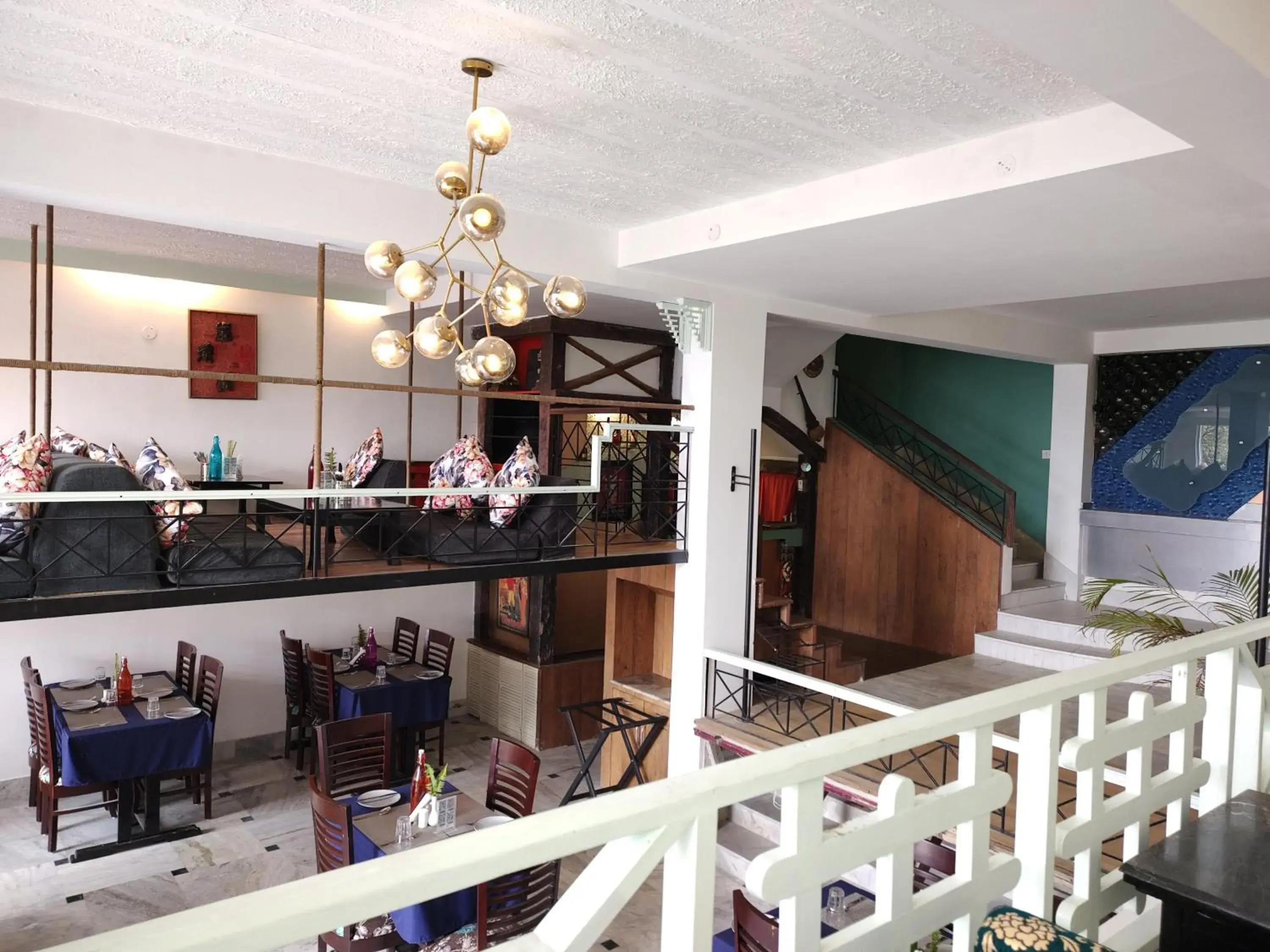 Restaurant/places to eat in Treenz Lite Restaurant/places to eat in Treenz Lite