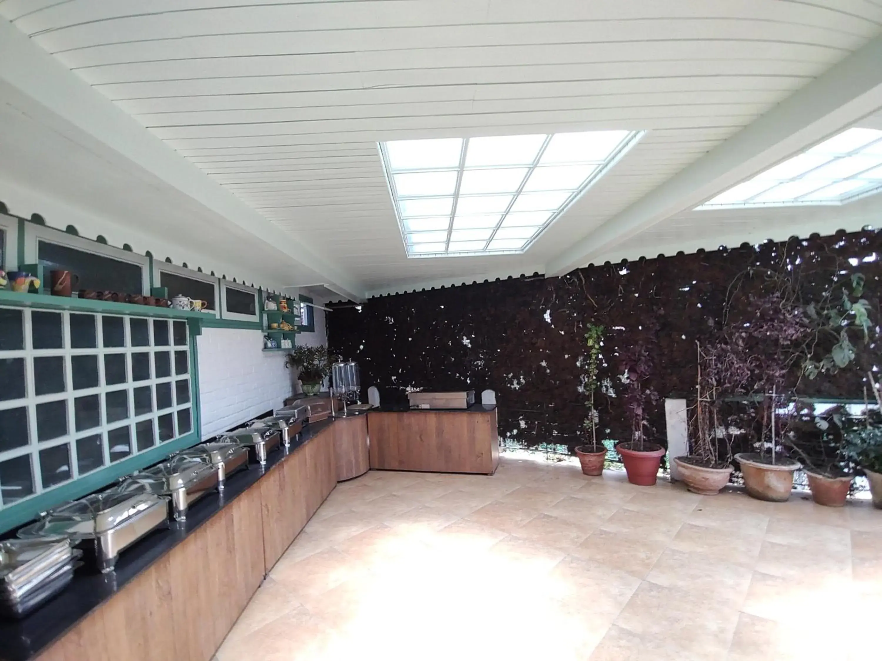 Restaurant/places to eat in Treenz Lite Restaurant/places to eat in Treenz Lite