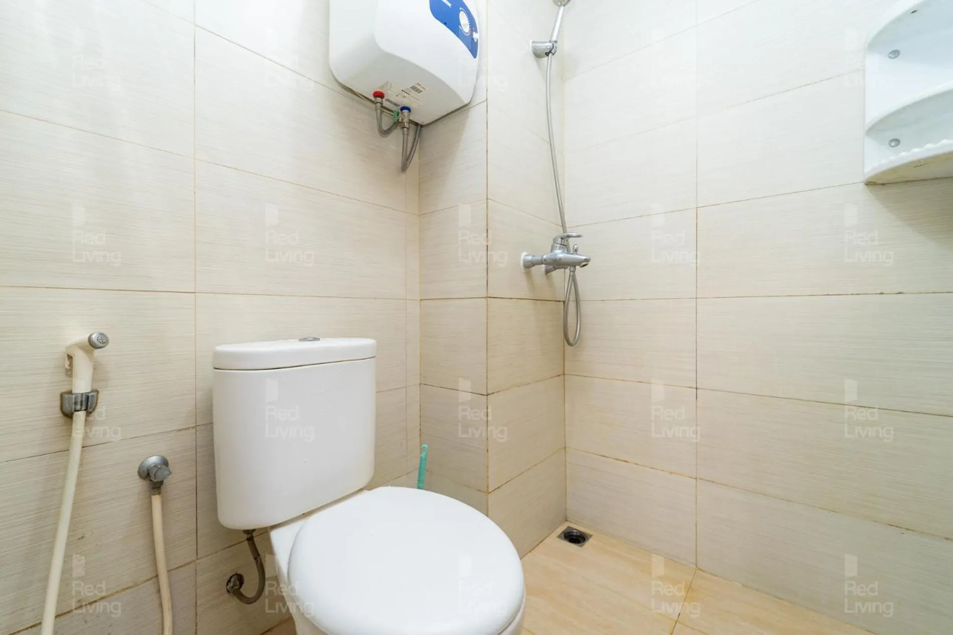 Bathroom in RedLiving Apartemen Gateway Pasteur - Sean Hospitality