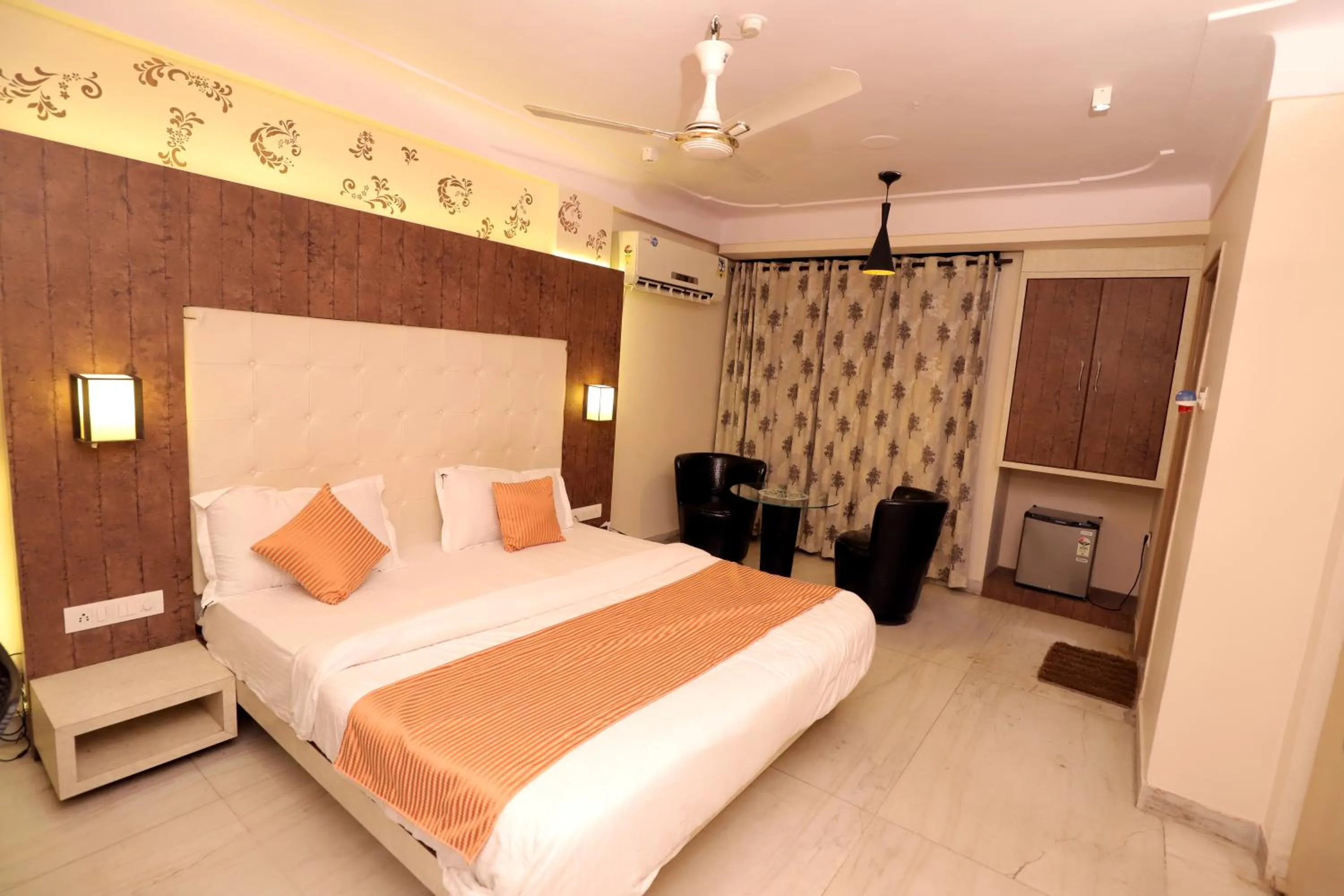 Bed in Hotel Green View International