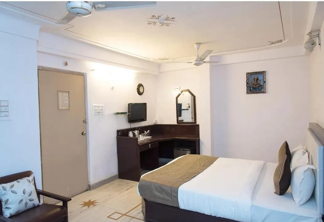 Bed in Hotel Green View International