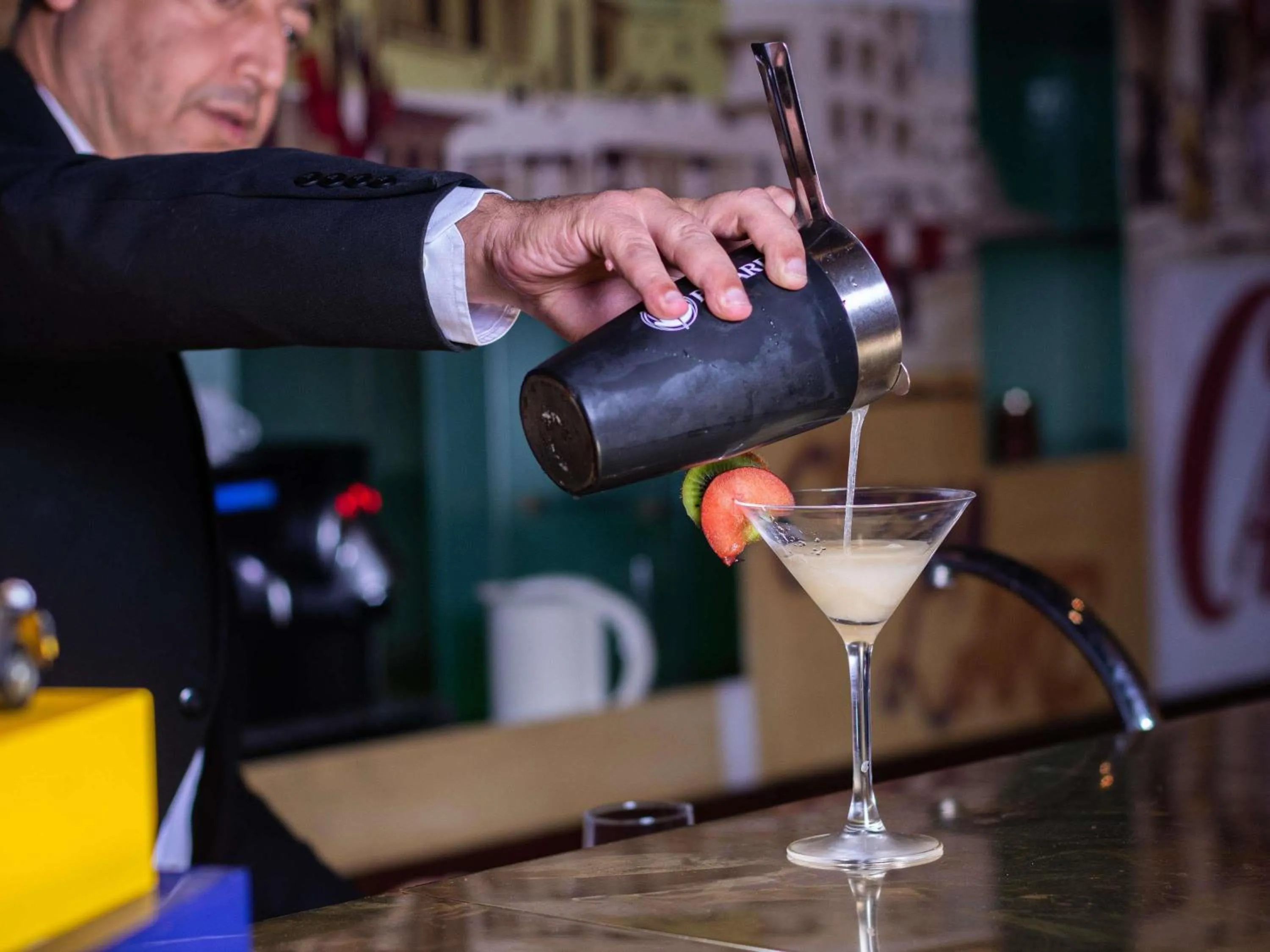 Lounge or bar in Novotel Casablanca City Center