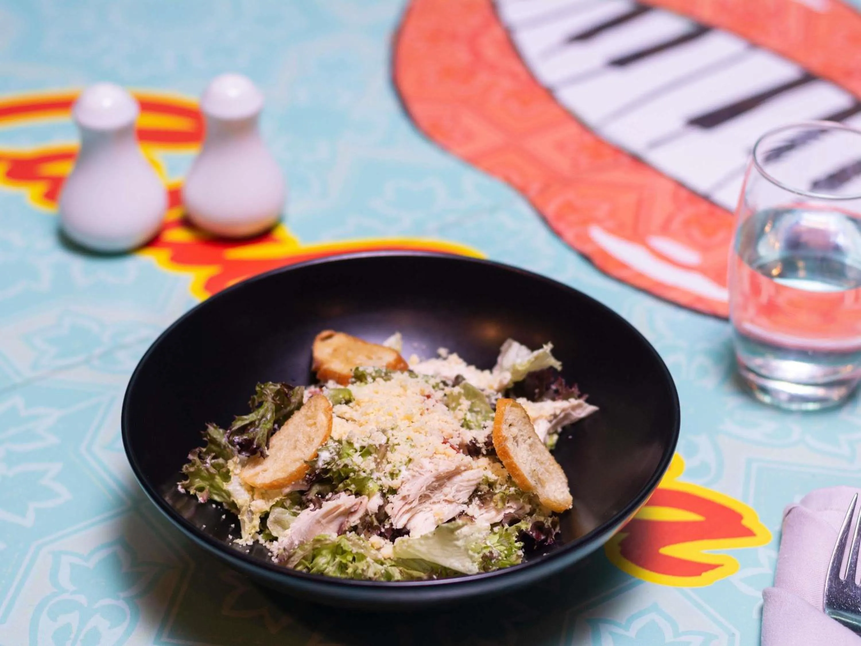 Restaurant/places to eat in Novotel Casablanca City Center