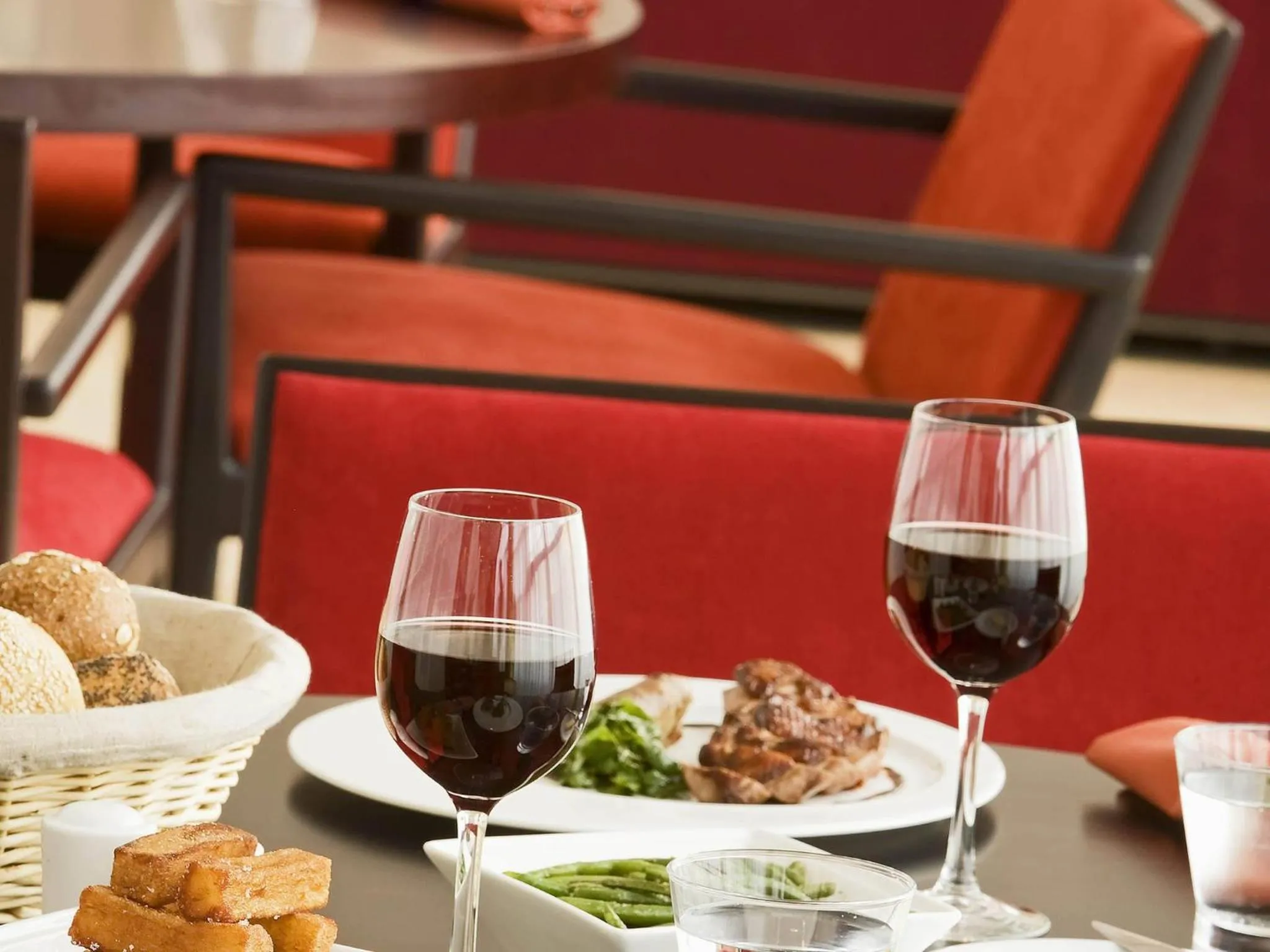 Restaurant/places to eat in Novotel Casablanca City Center