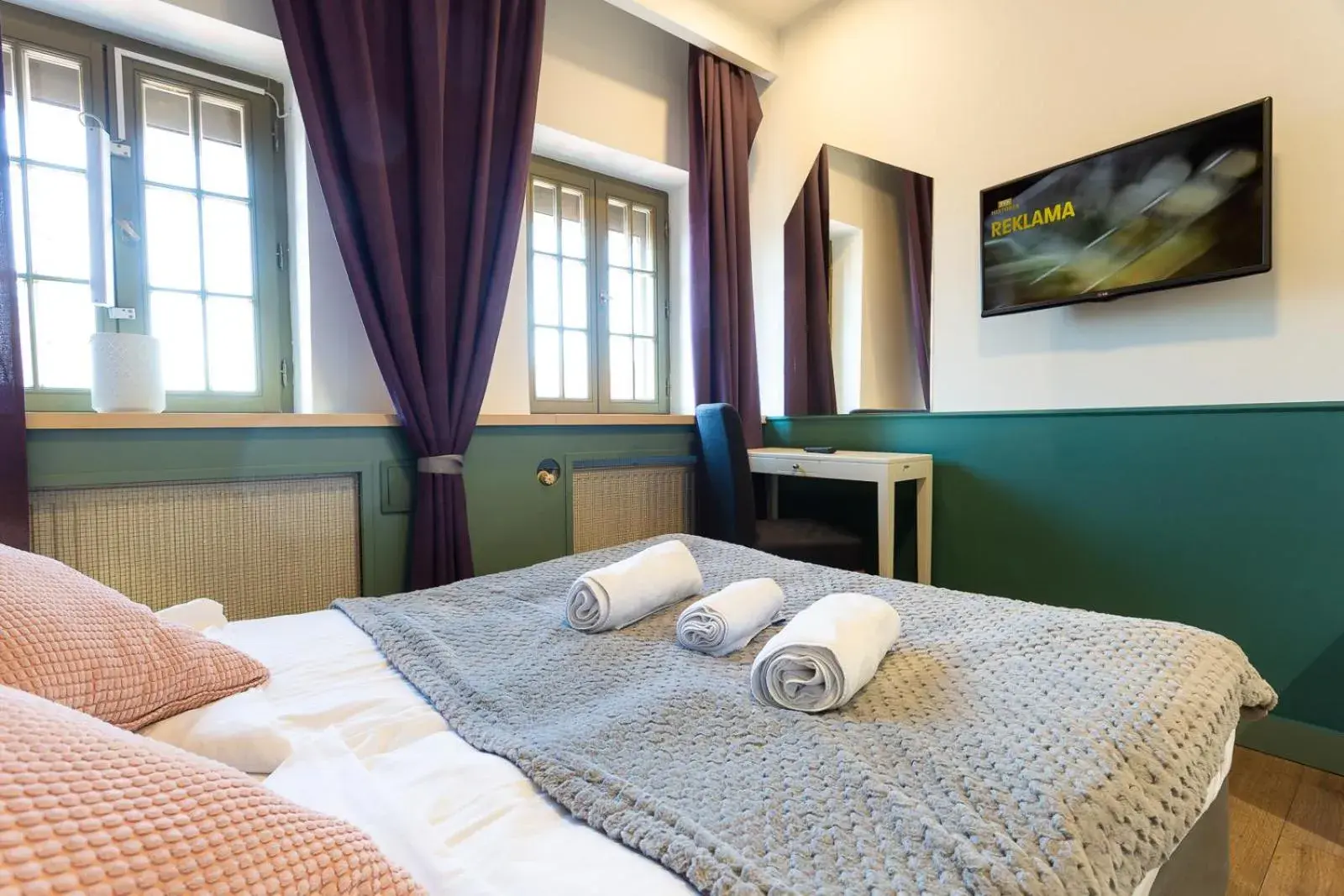Double Room with Shared Bathroom in Moon Apartments Gdańsk Double Room with Shared Bathroom in Moon Apartments Gdańsk