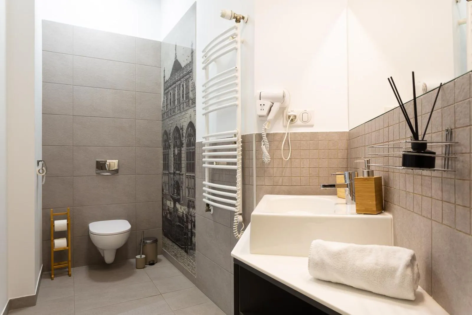 Shower in Moon Apartments Gdańsk