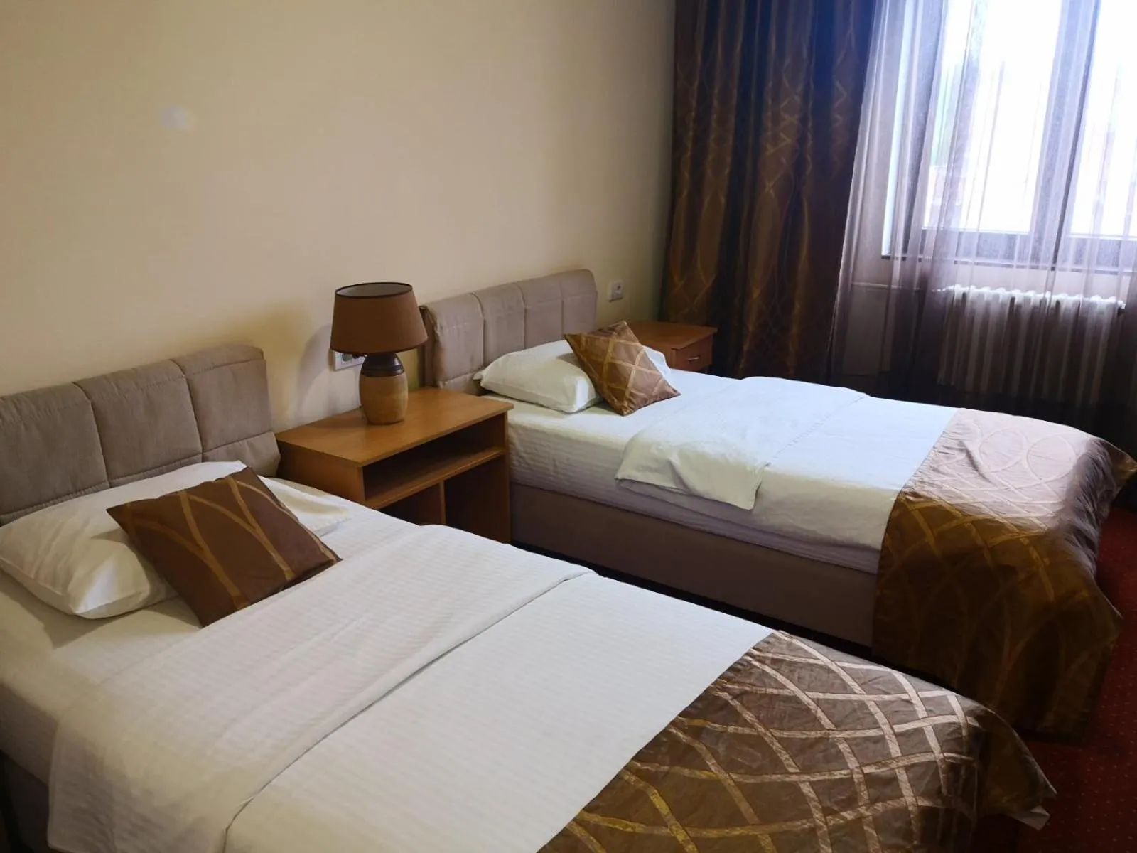 Standard Twin Room - single occupancy in Hotel N