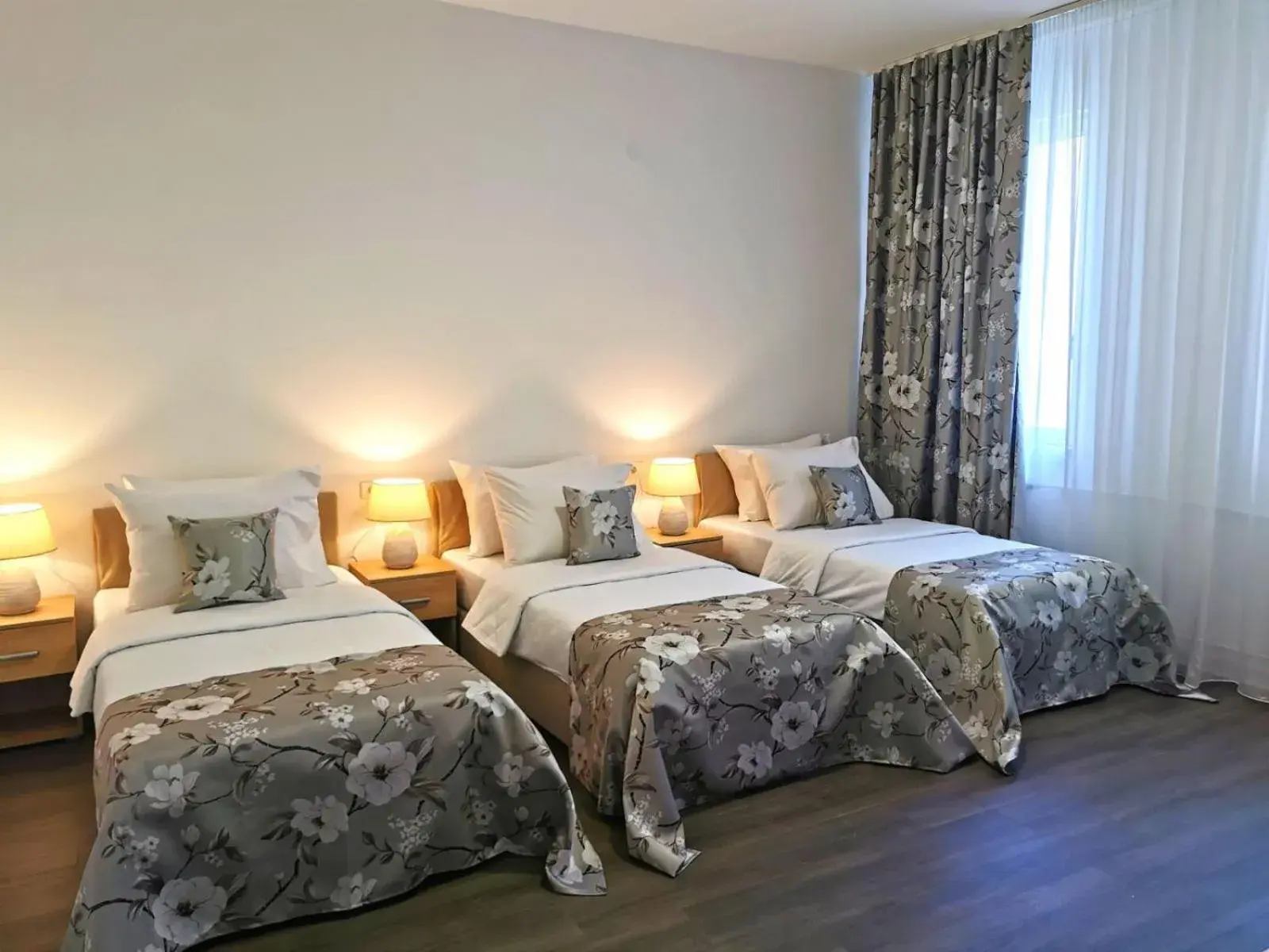 Deluxe Triple Room in Hotel N Deluxe Triple Room in Hotel N