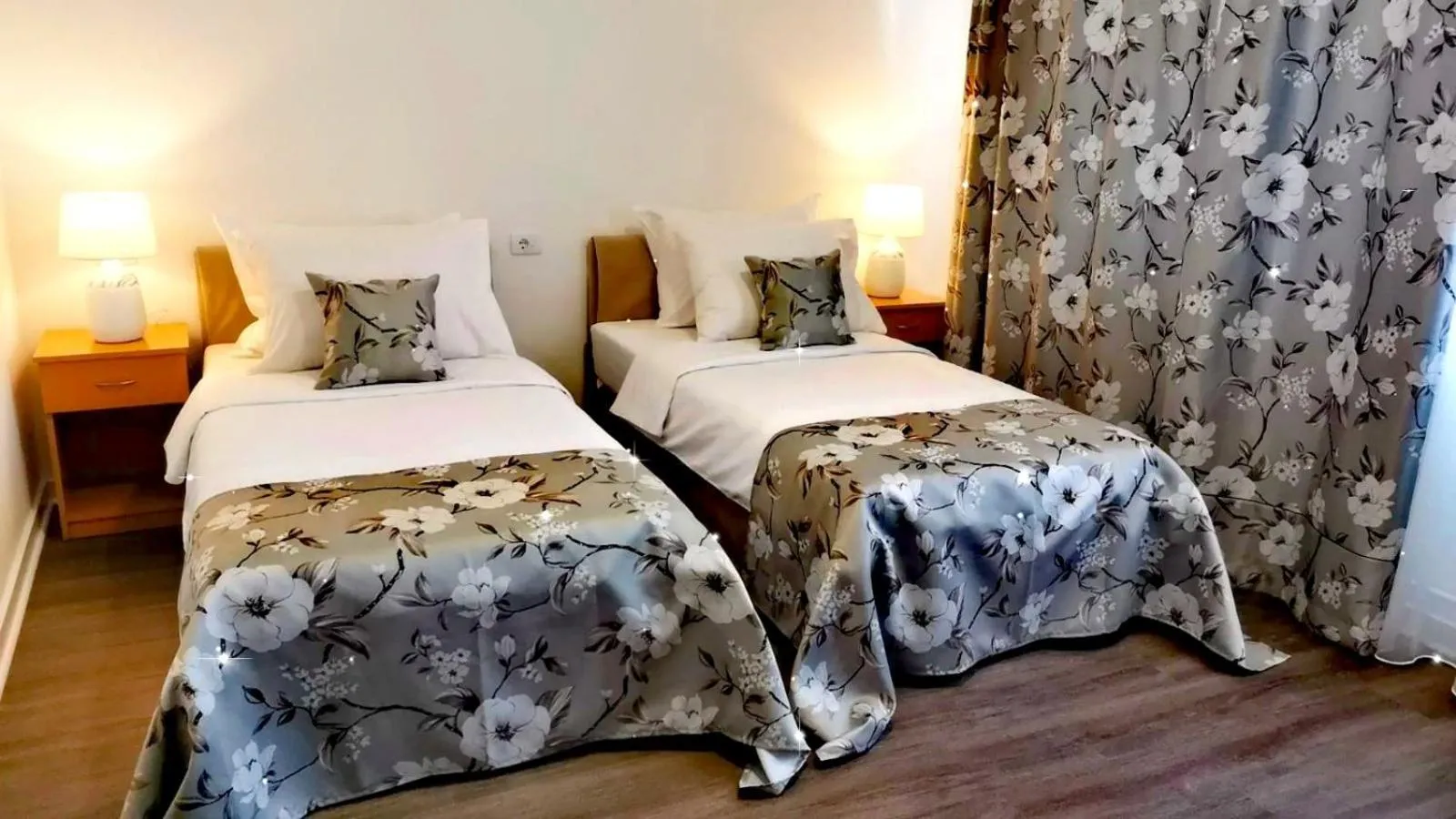 Twin Room - single occupancy in Hotel N