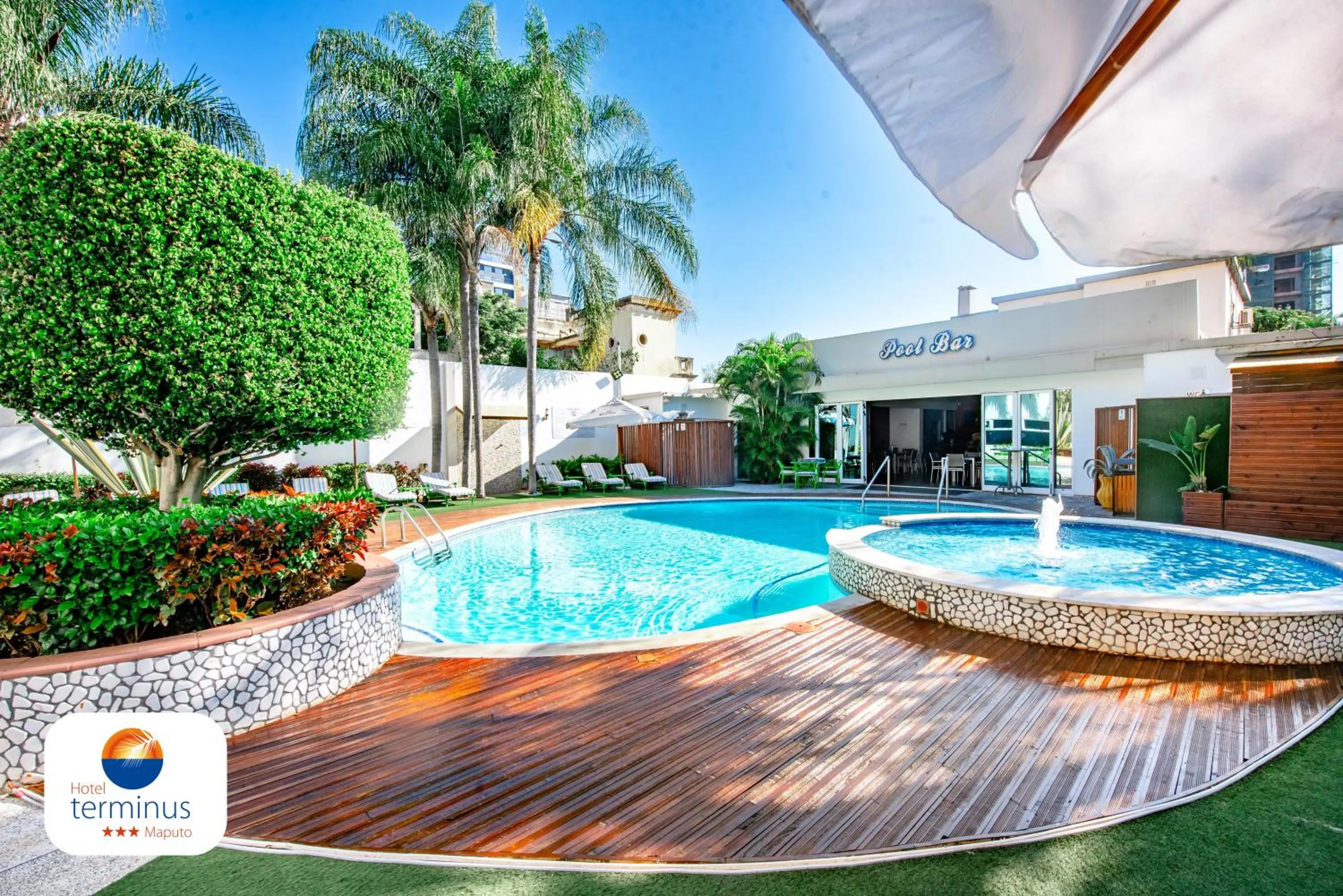 Swimming pool in Hotel Terminus Maputo